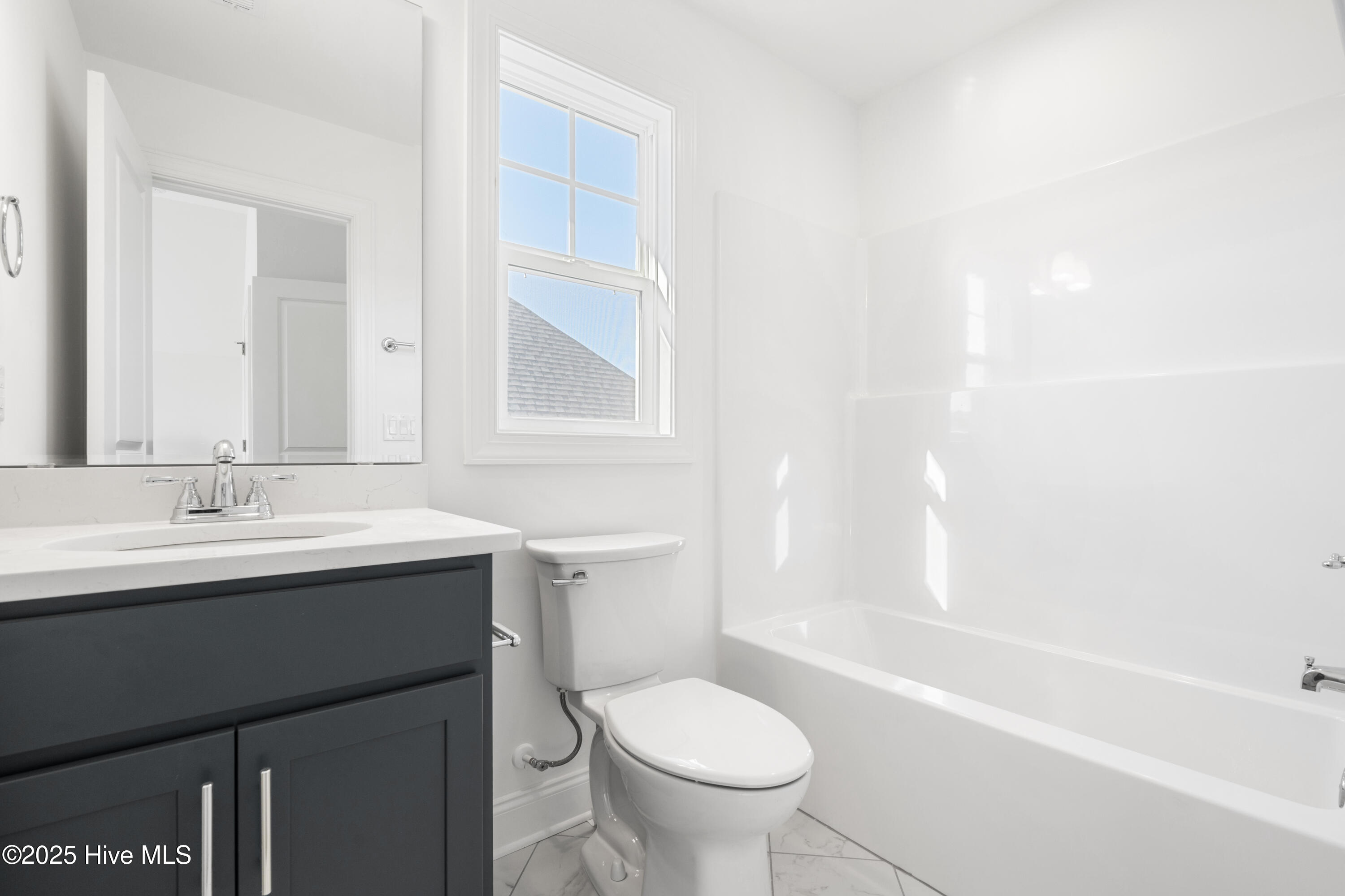 100493135 | Photo 44