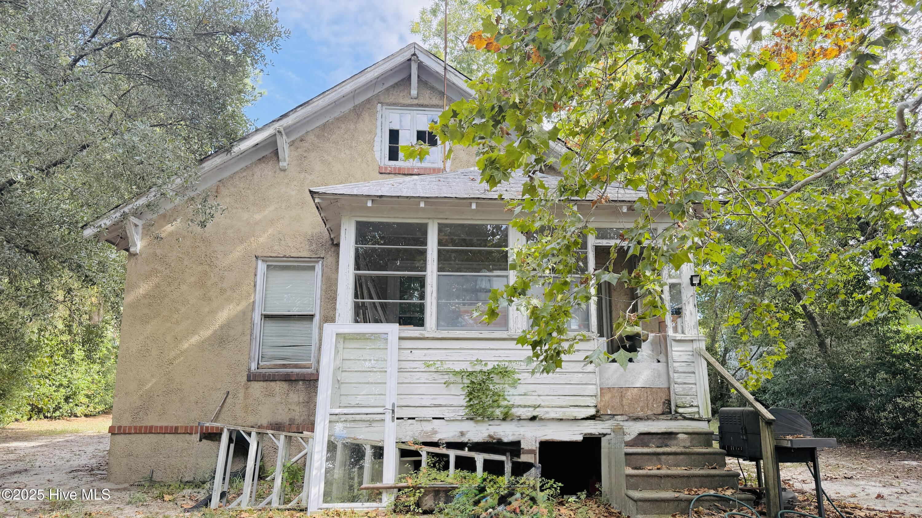 Homes for sale in Pinebluff, NC | 120 W Philadelphia Ave, Pinebluff, NC 28373 | MLS# 100533588