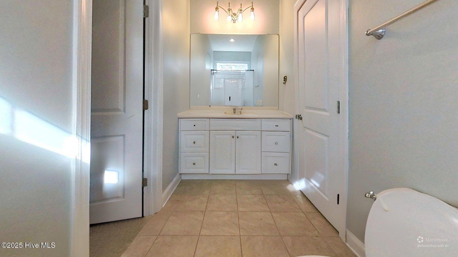 100546828 | Photo 12