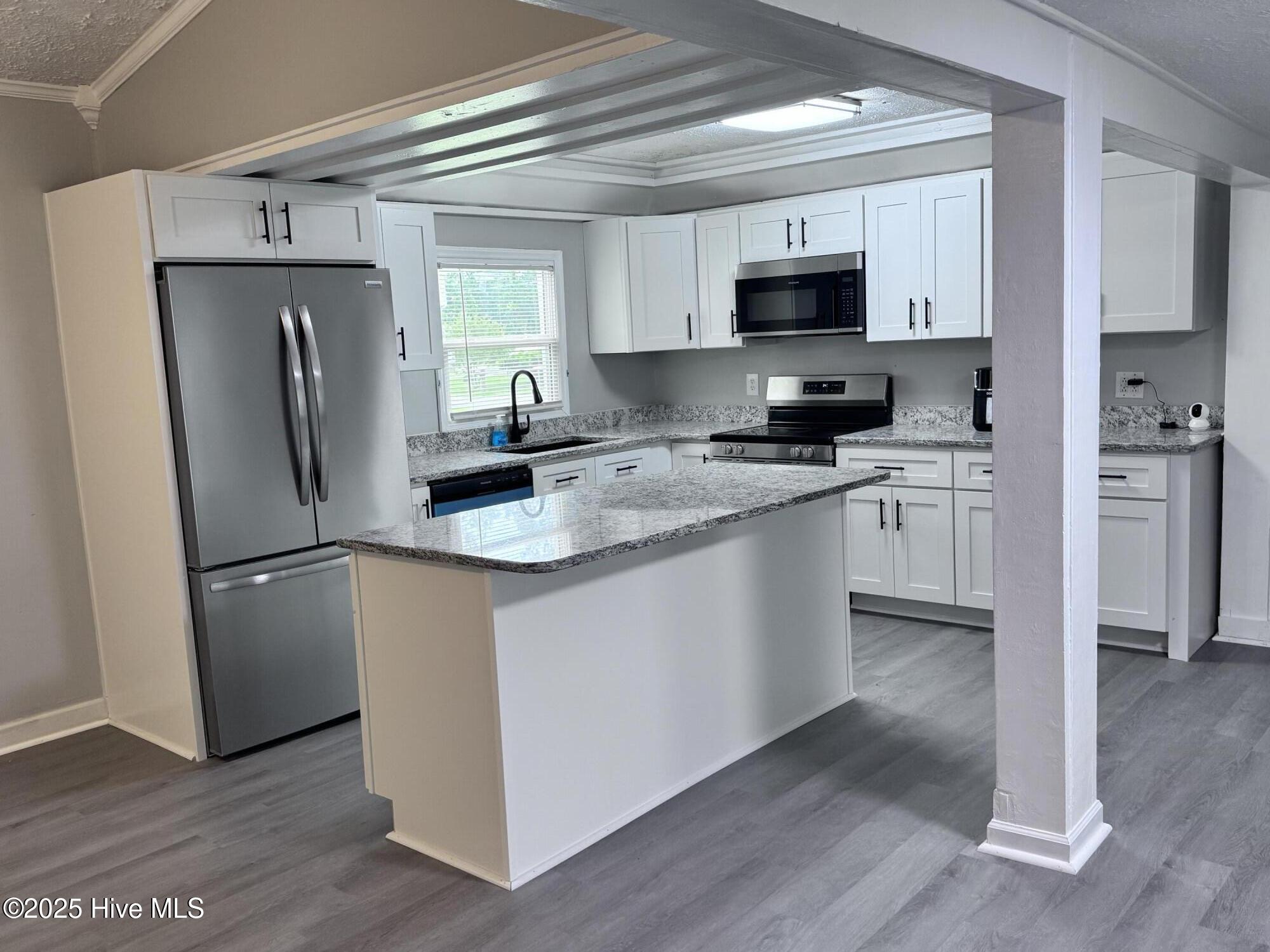 100555801 | Photo 12