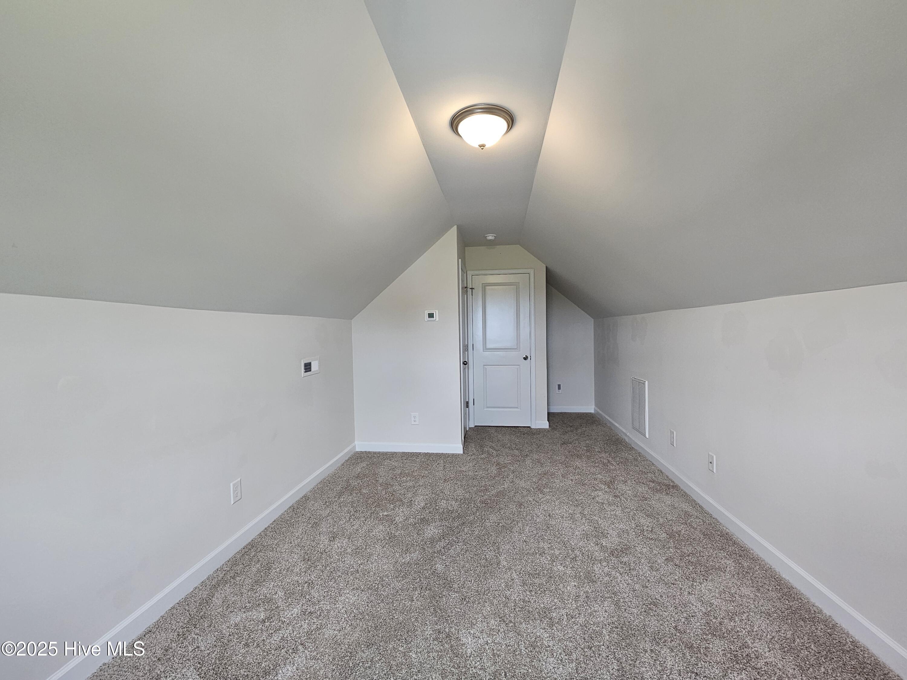 100526822 | Photo 32