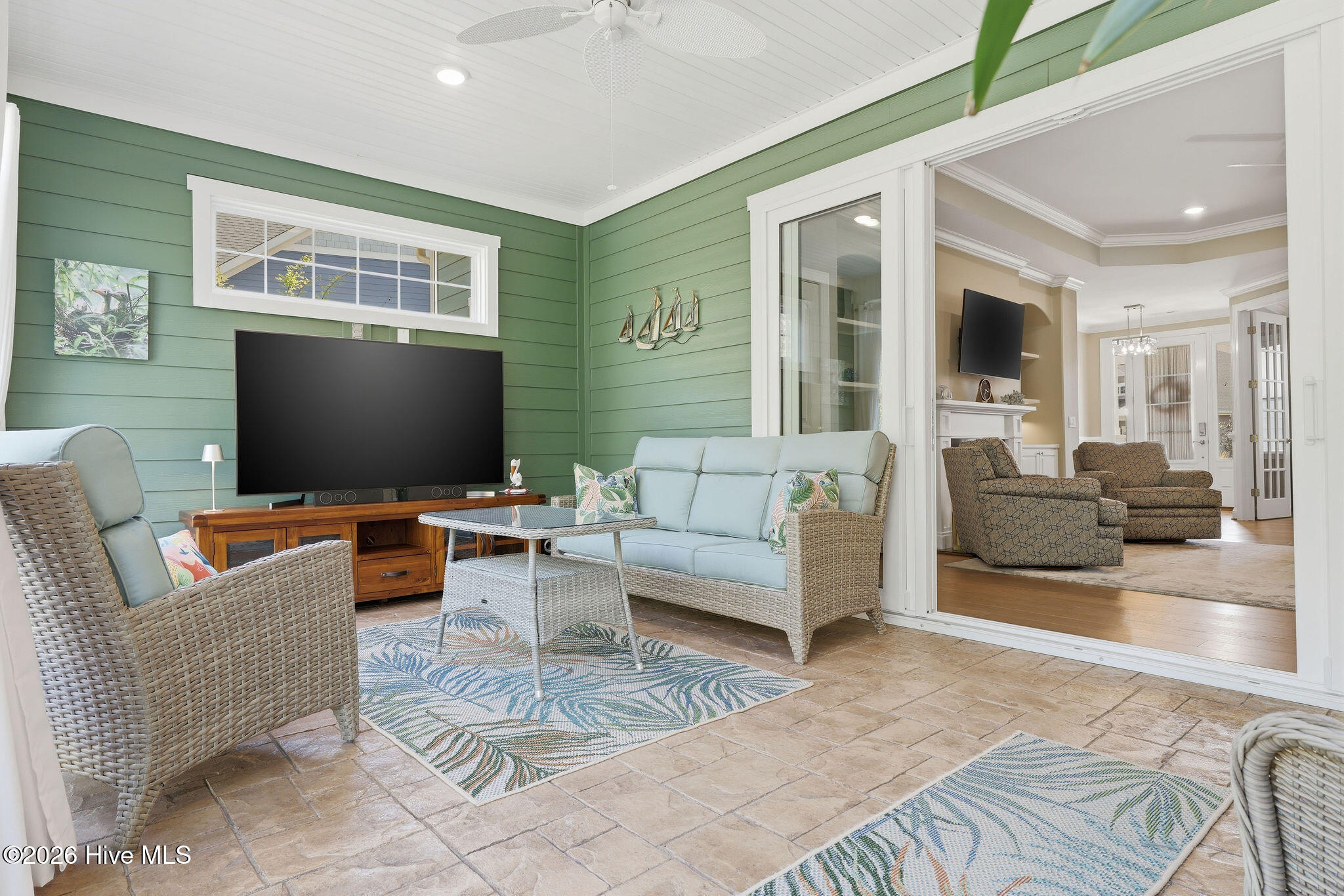 100564757 | Photo 30