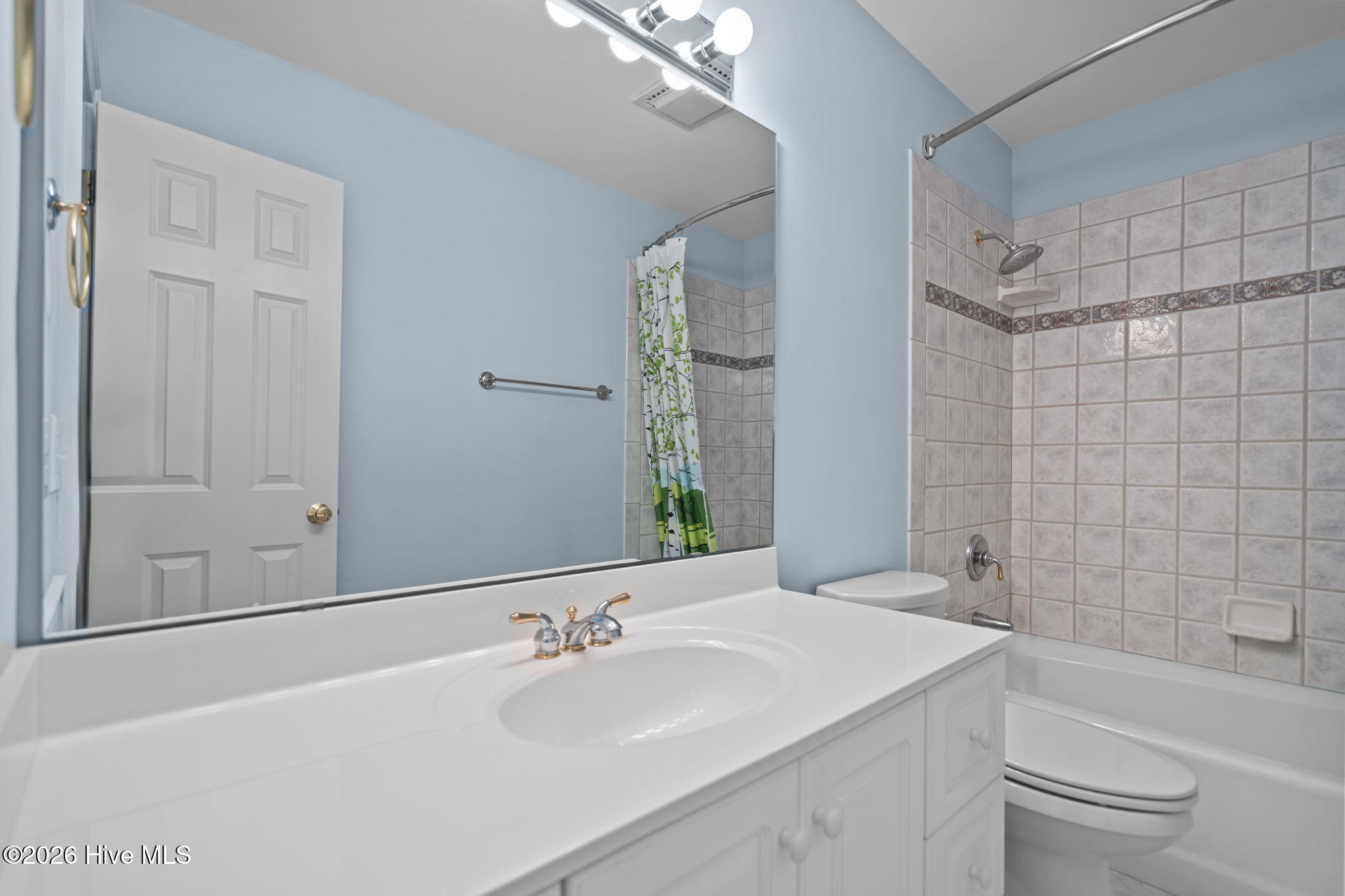 100554468 | Photo 50