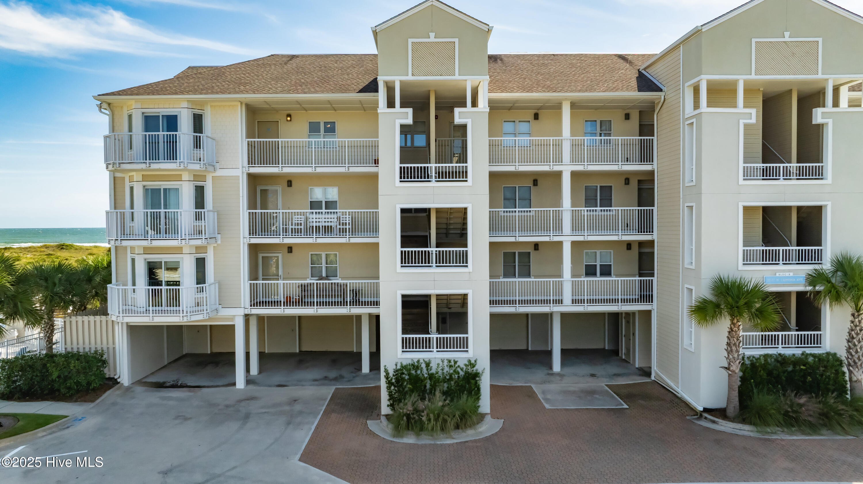 100535604 | Photo 65