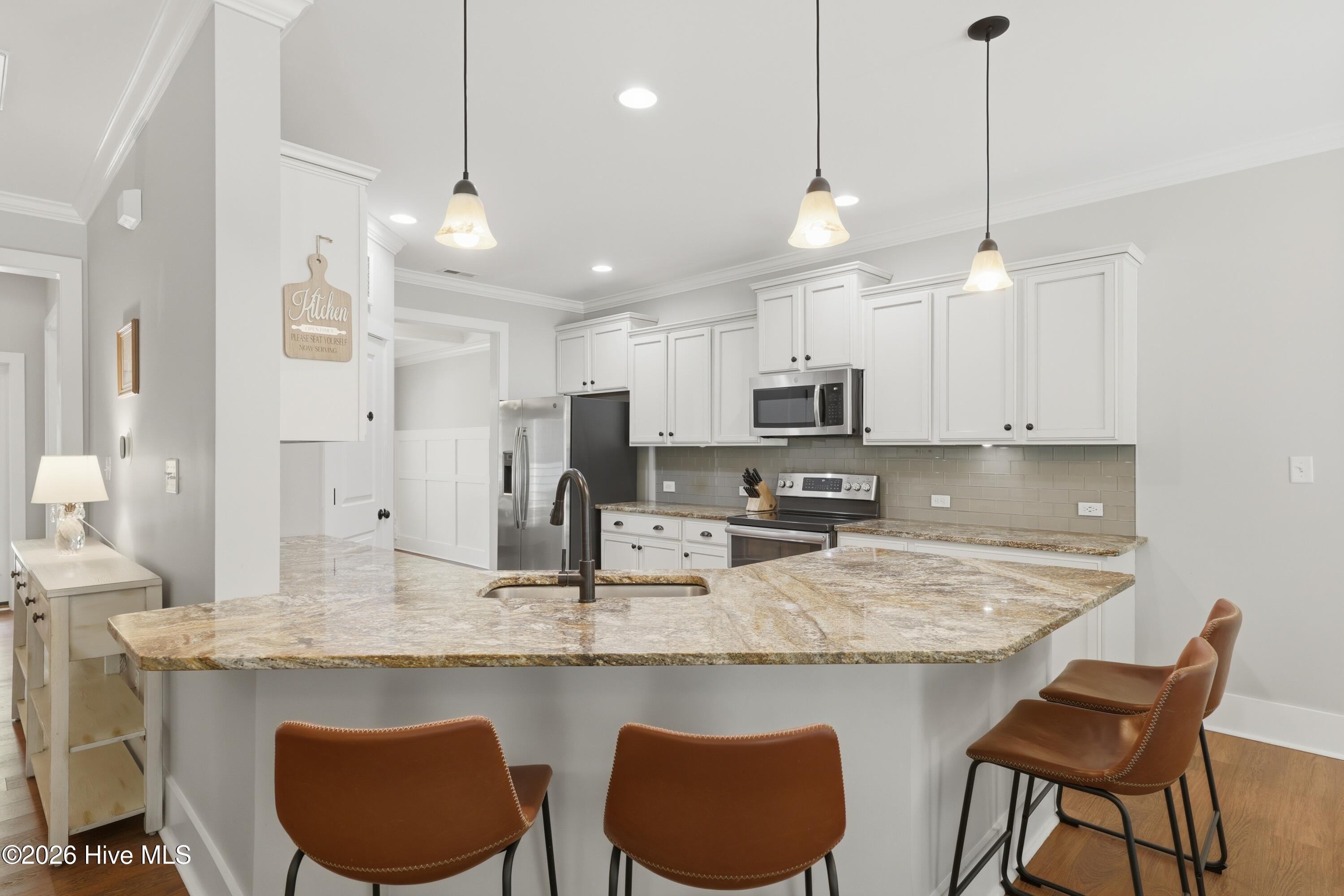 100569472 | Photo 19