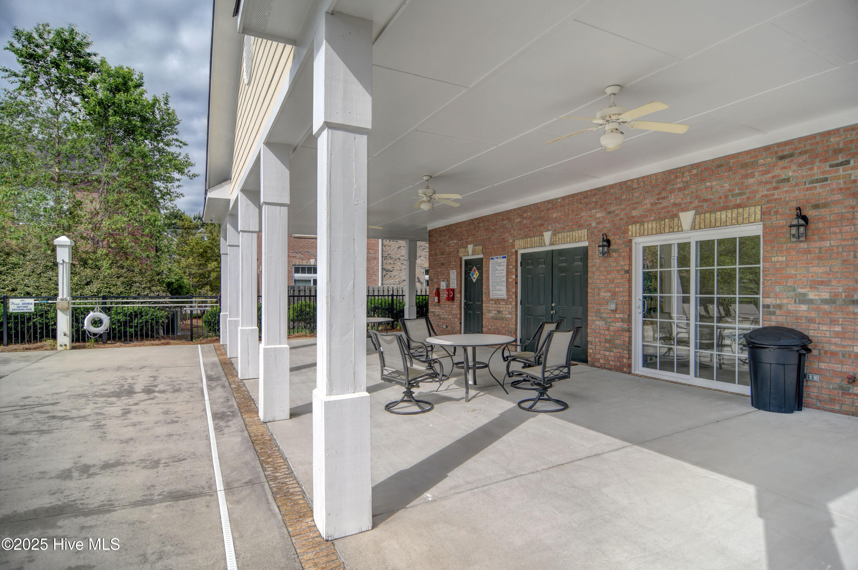 100504988 | Photo 33