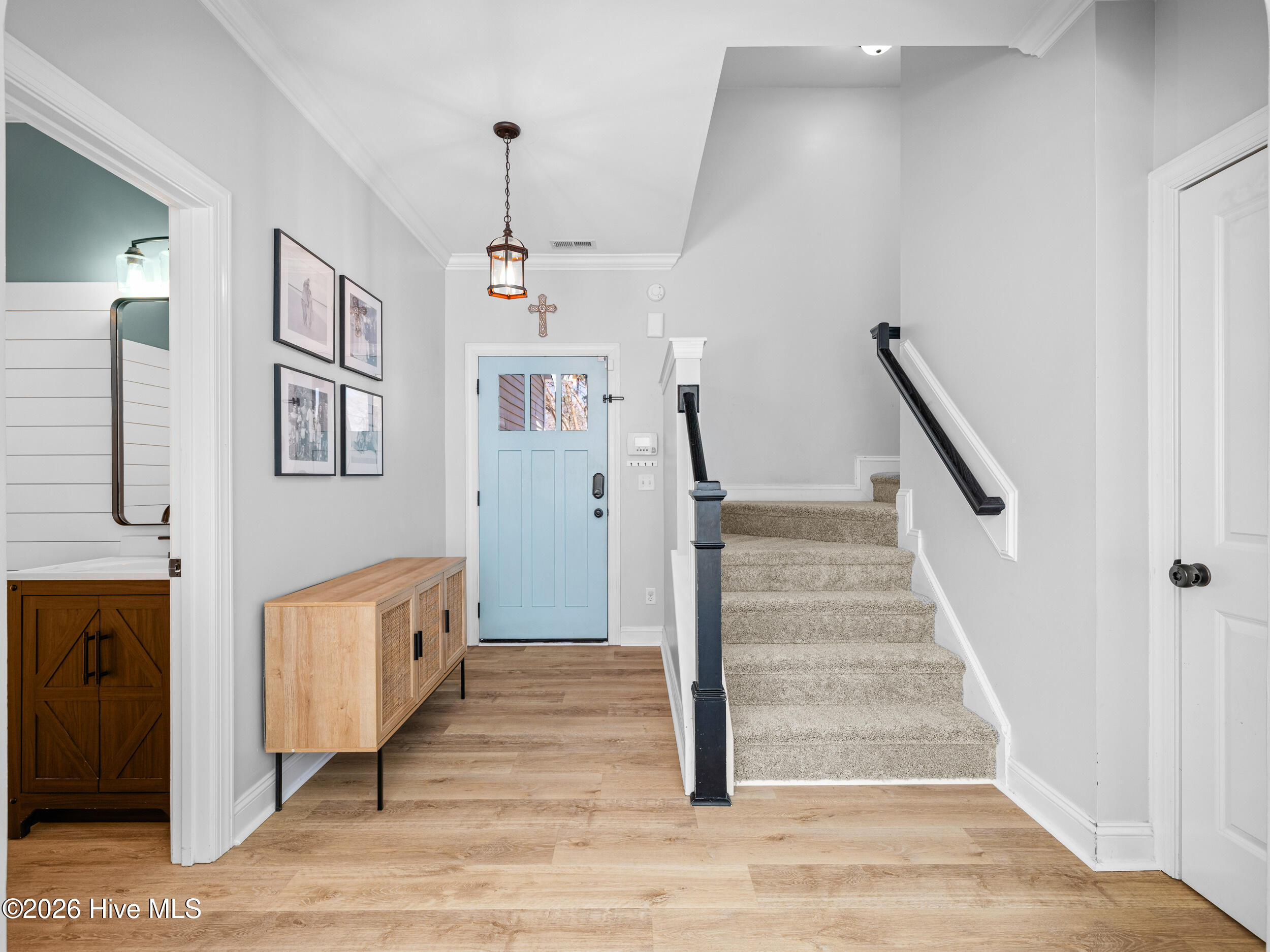 100566633 | Photo 16