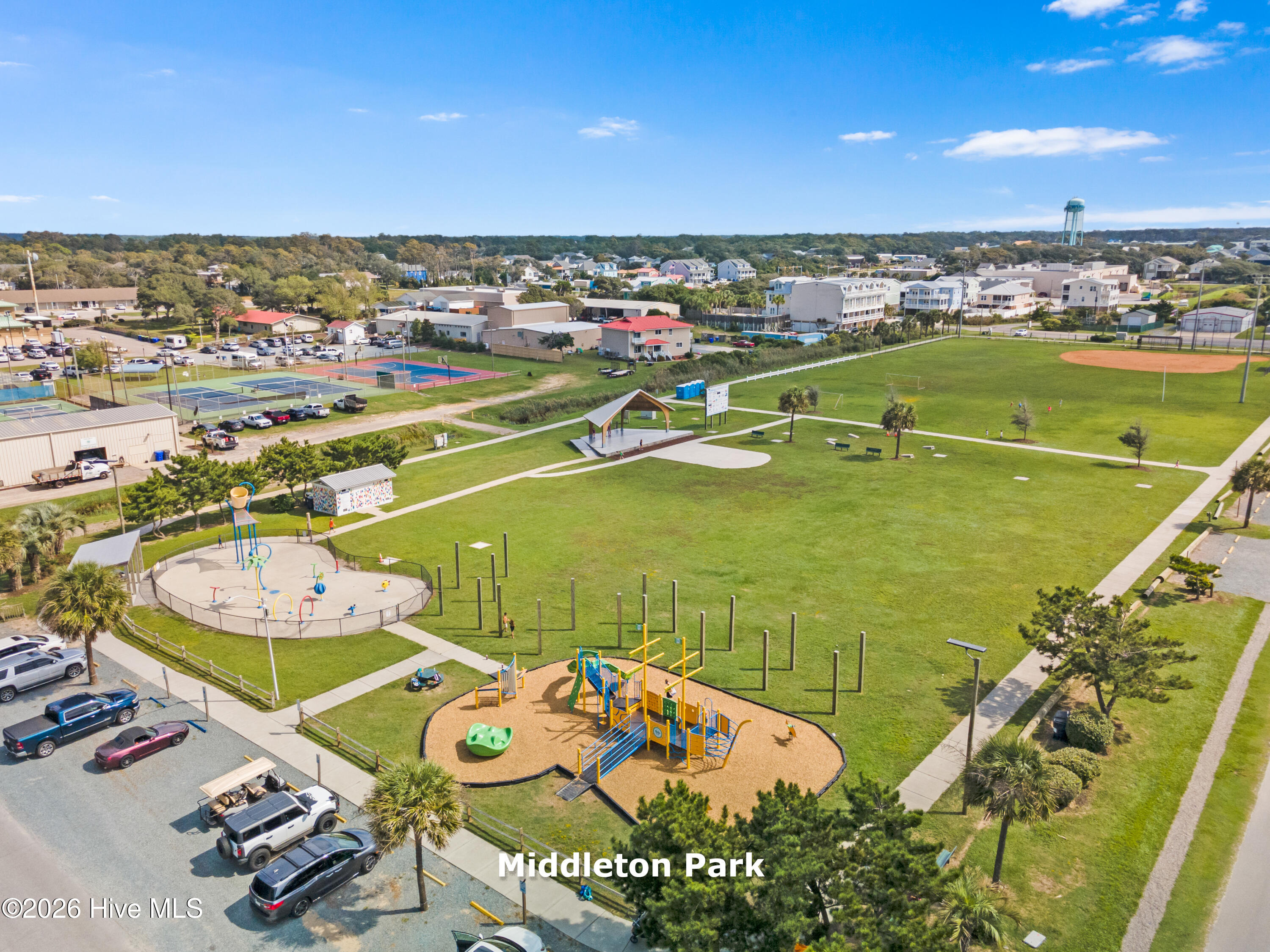 100568593 | Photo 43