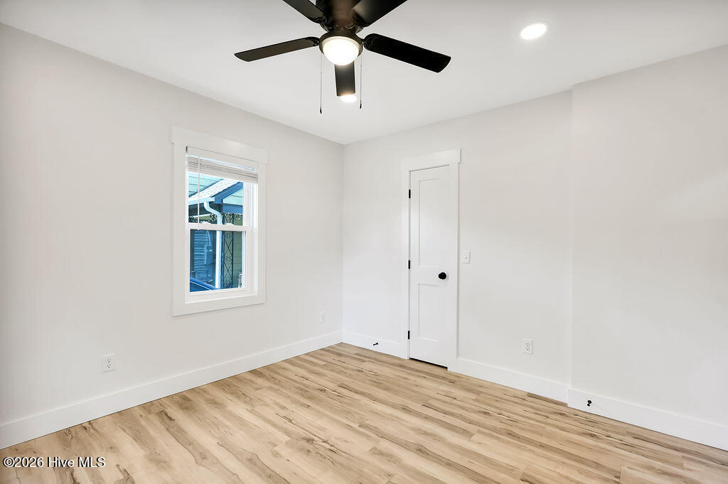 100566148 | Photo 20