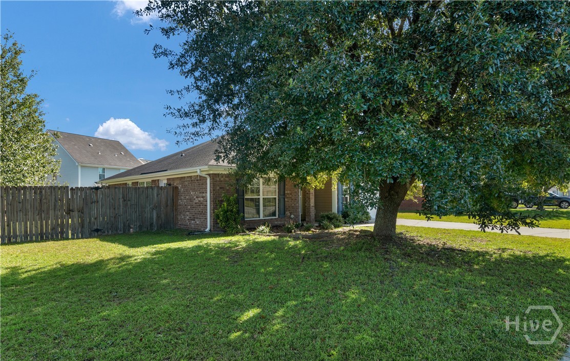 Photo 3 of Single family home for sale at 120 Grandview Dr, Hinesville, GA 31313 | MLS# SA364794 | Listing updated on 2026-09-18