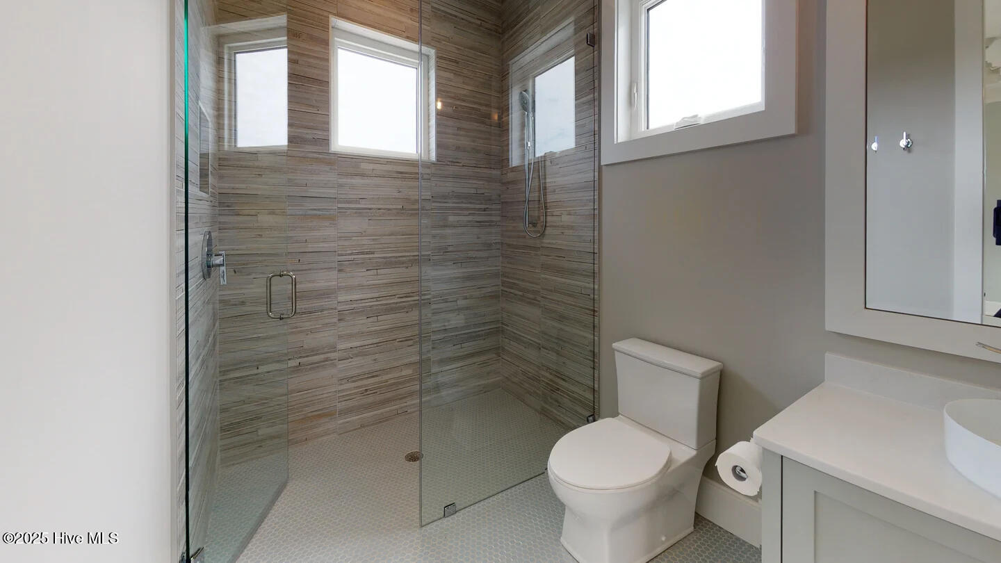 100514796 | Photo 18