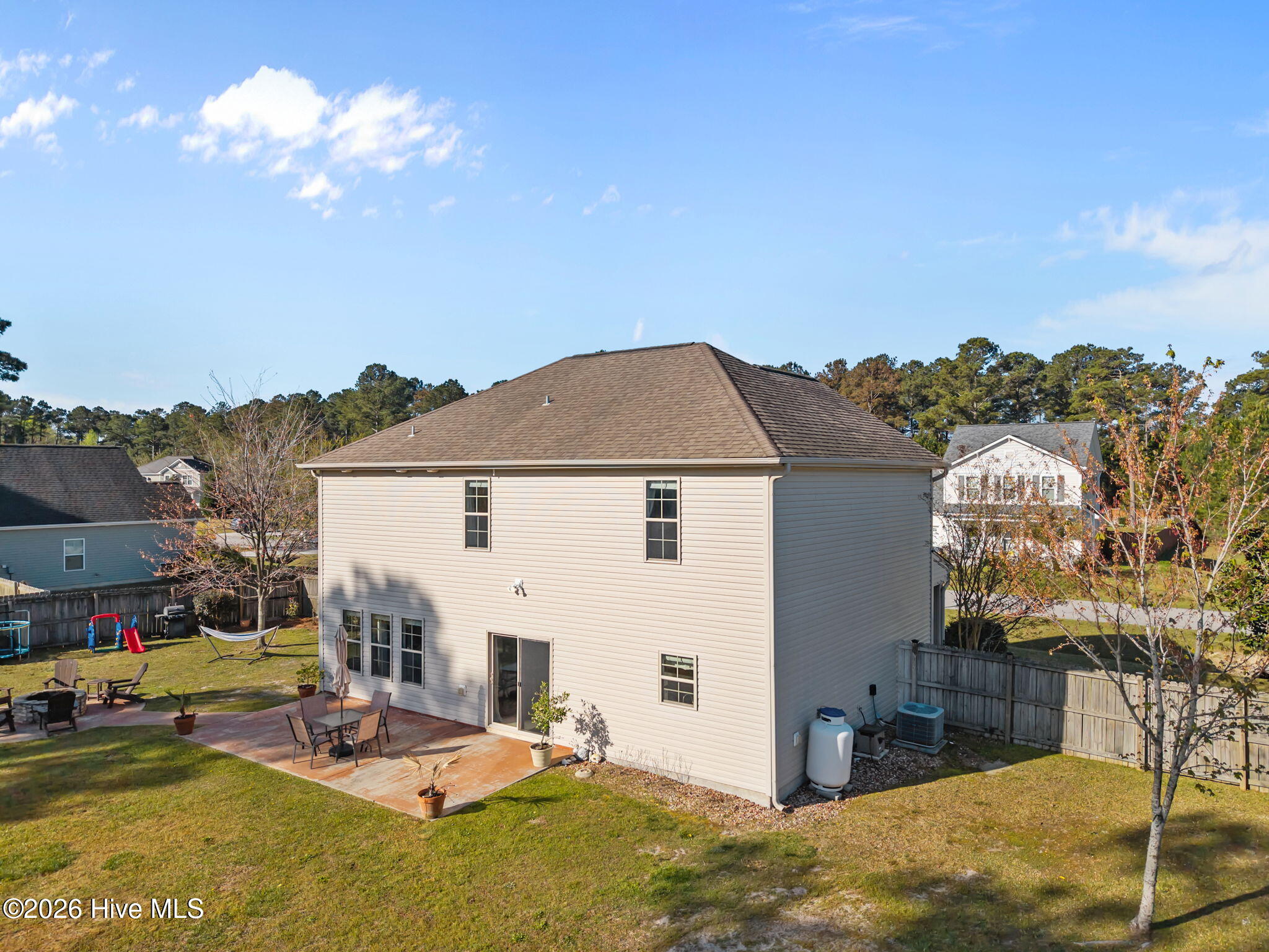 100565873 | Photo 38