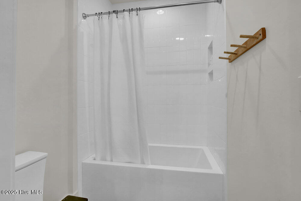 100520014 | Photo 47