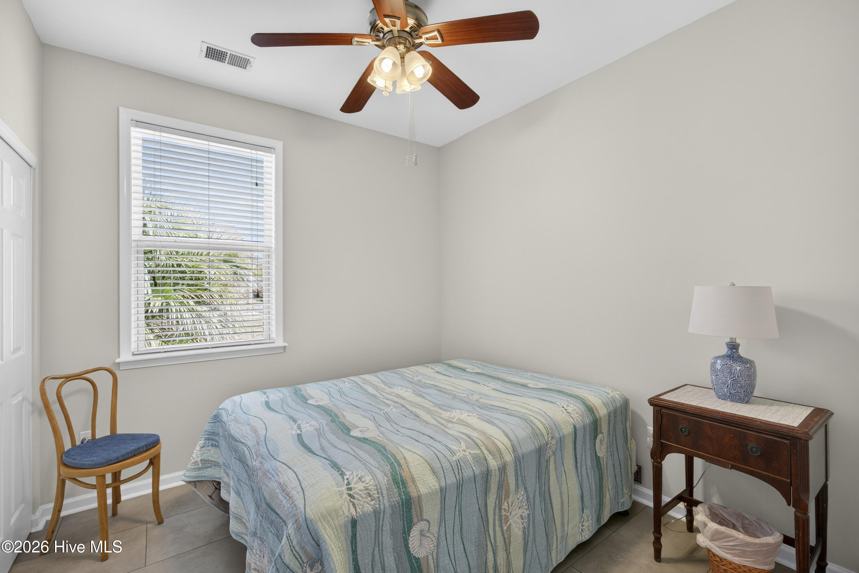 100564914 | Photo 35