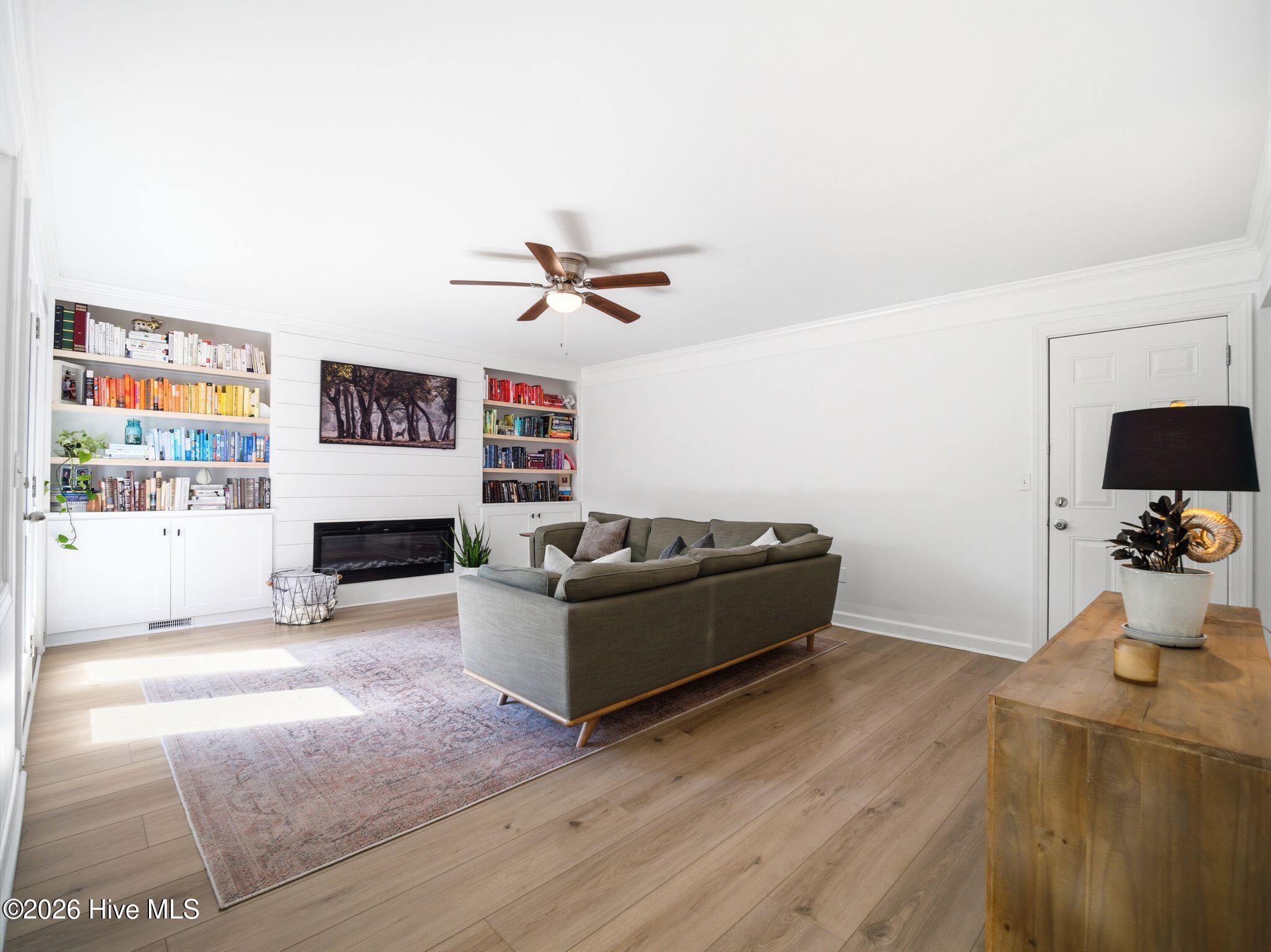 100568966 | Photo 26