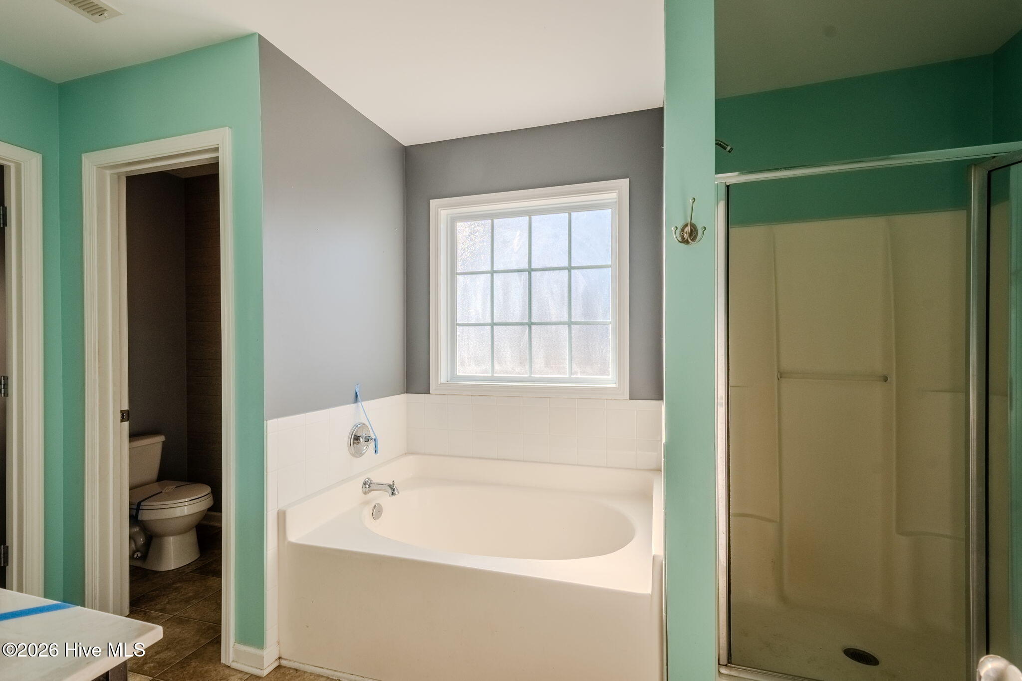 100547305 | Photo 14