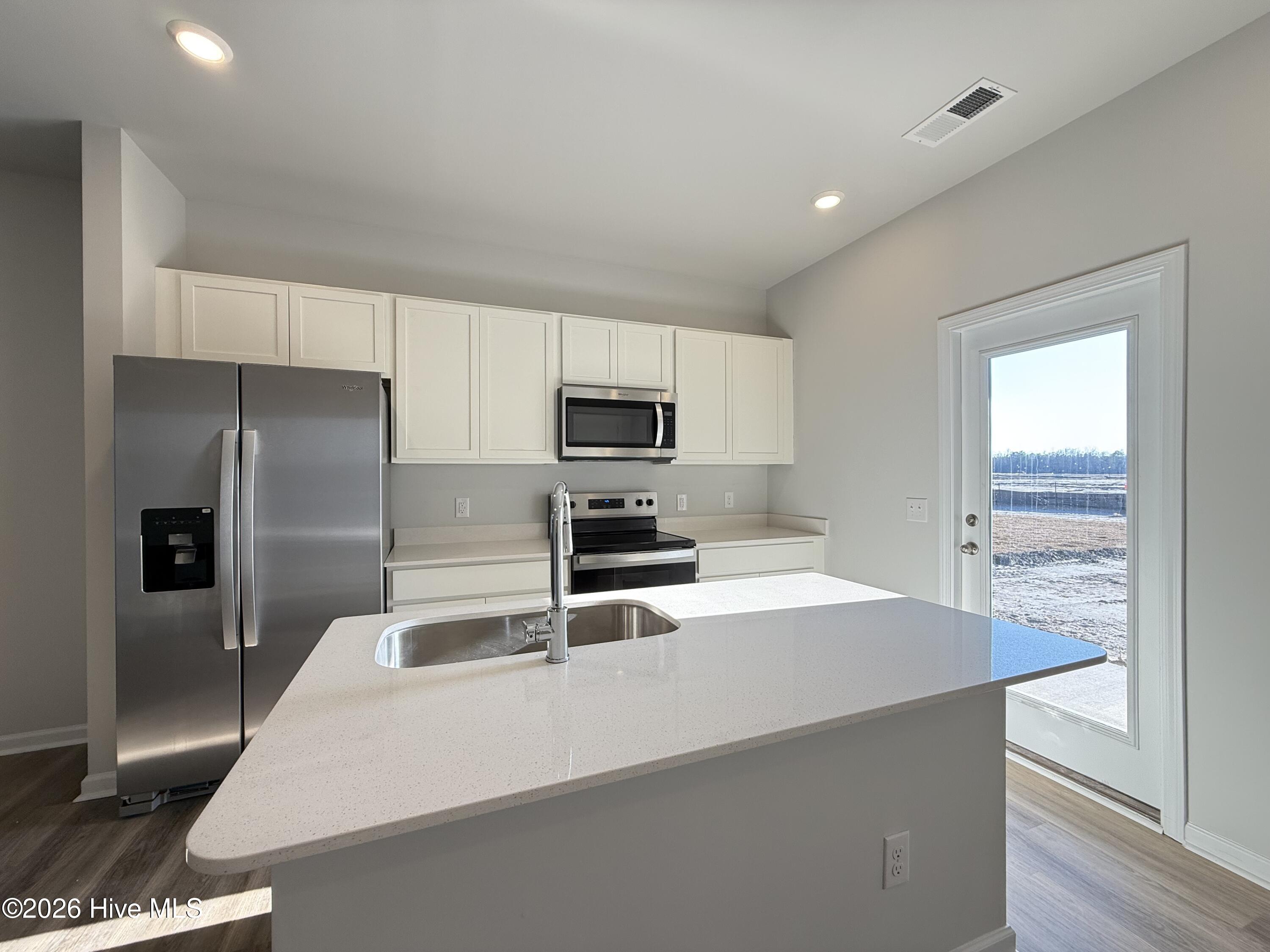 100525934 | Photo 20