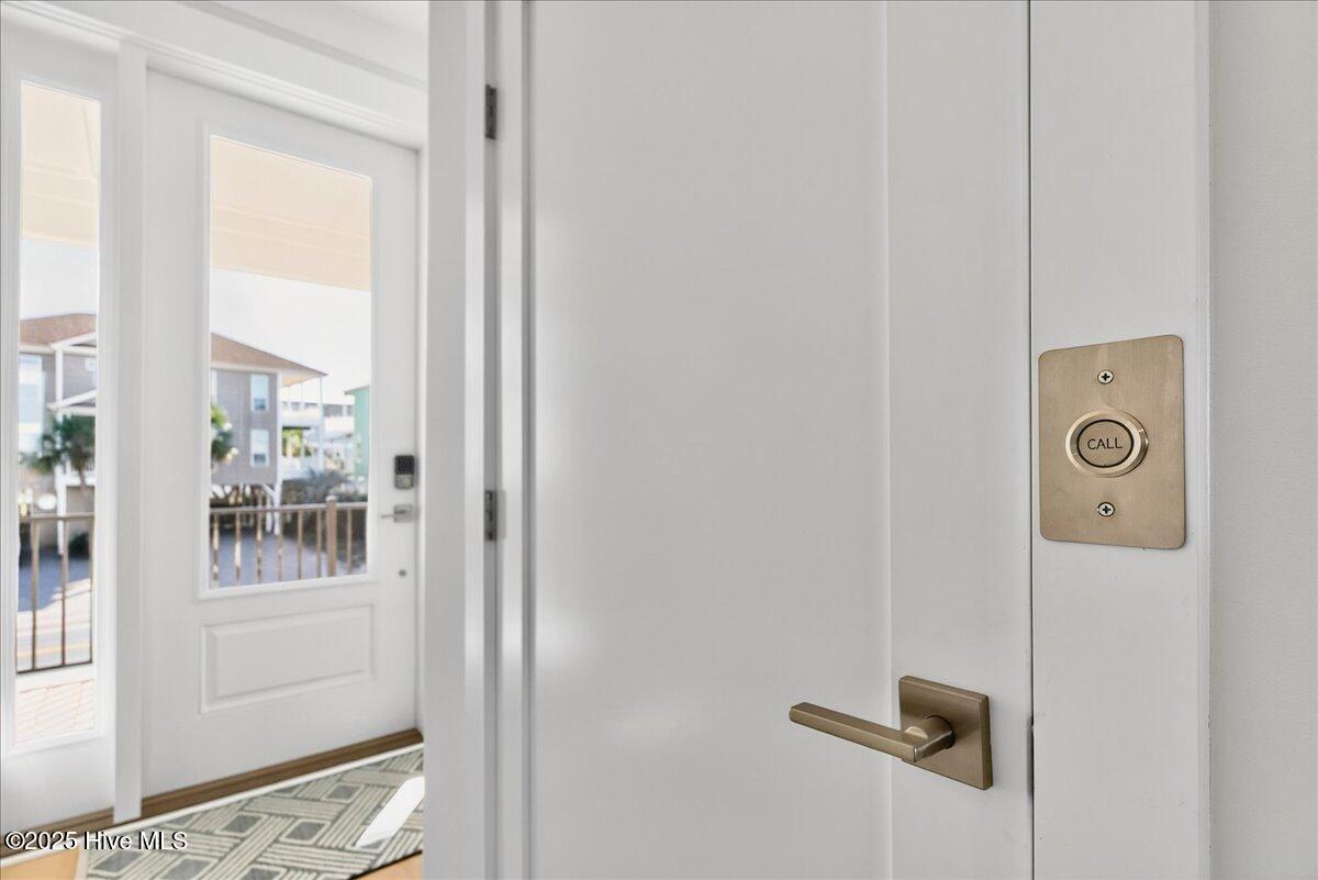 100542941 | Photo 54