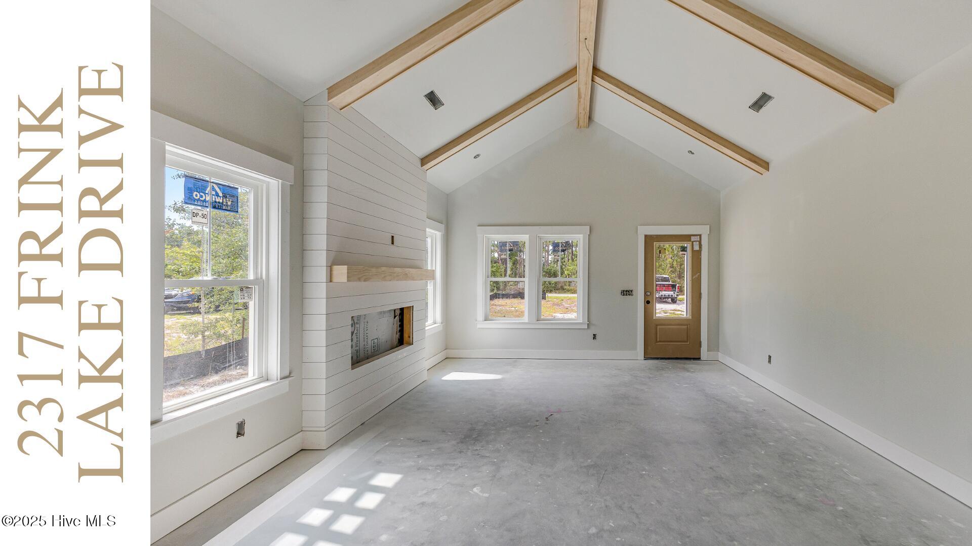 100533071 | Photo 34