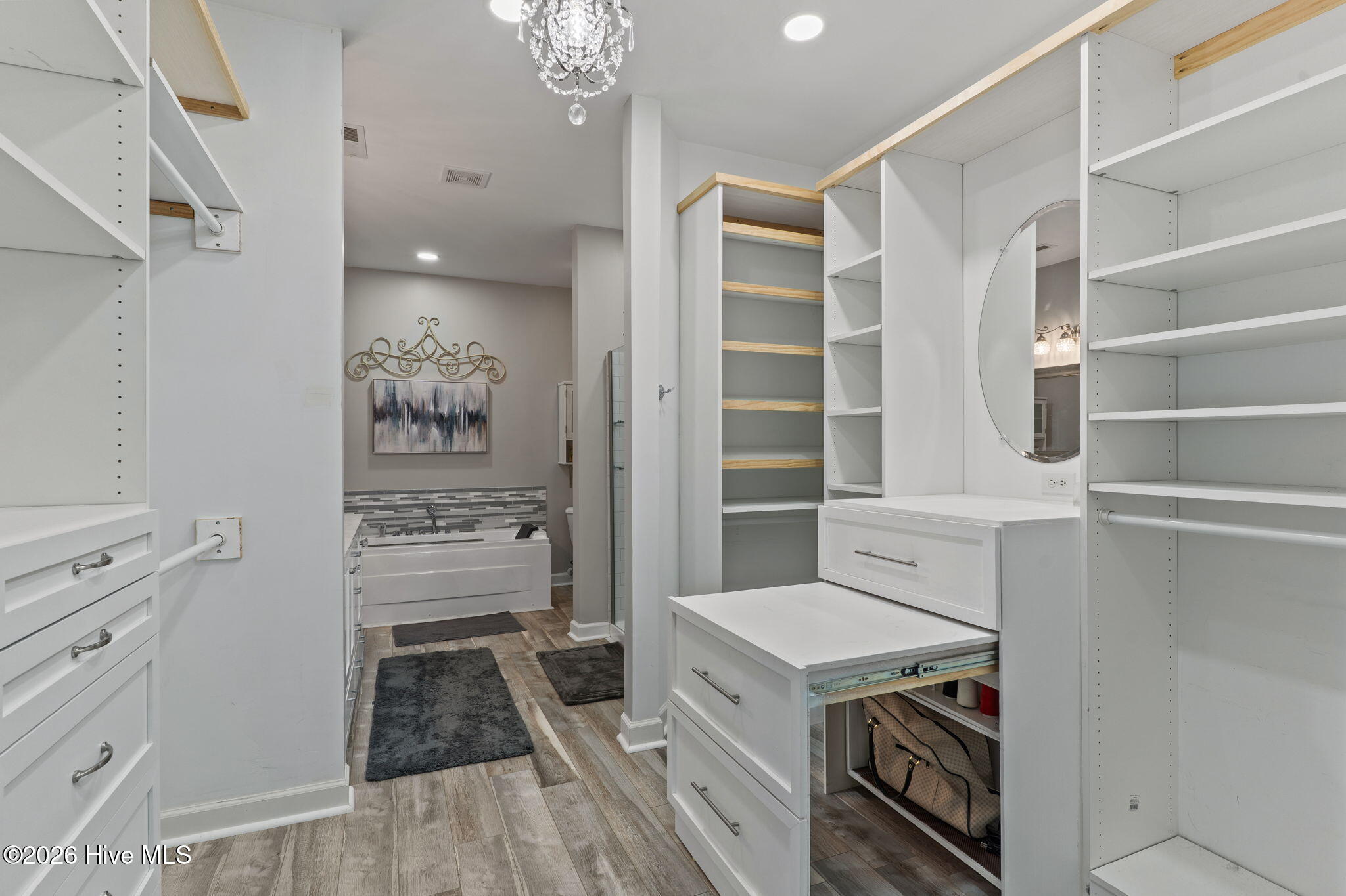 100562744 | Photo 36