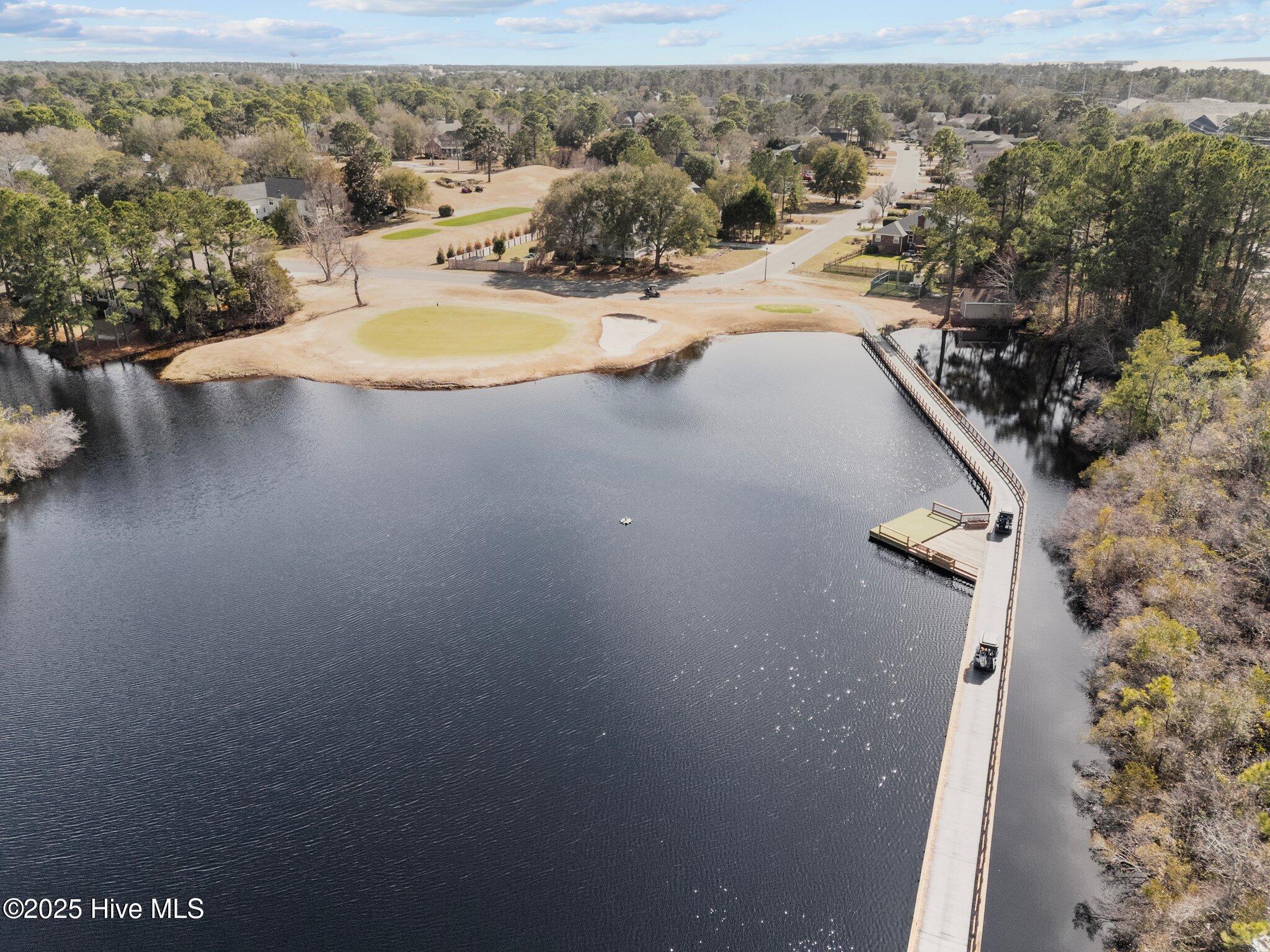 100540163 | Photo 64