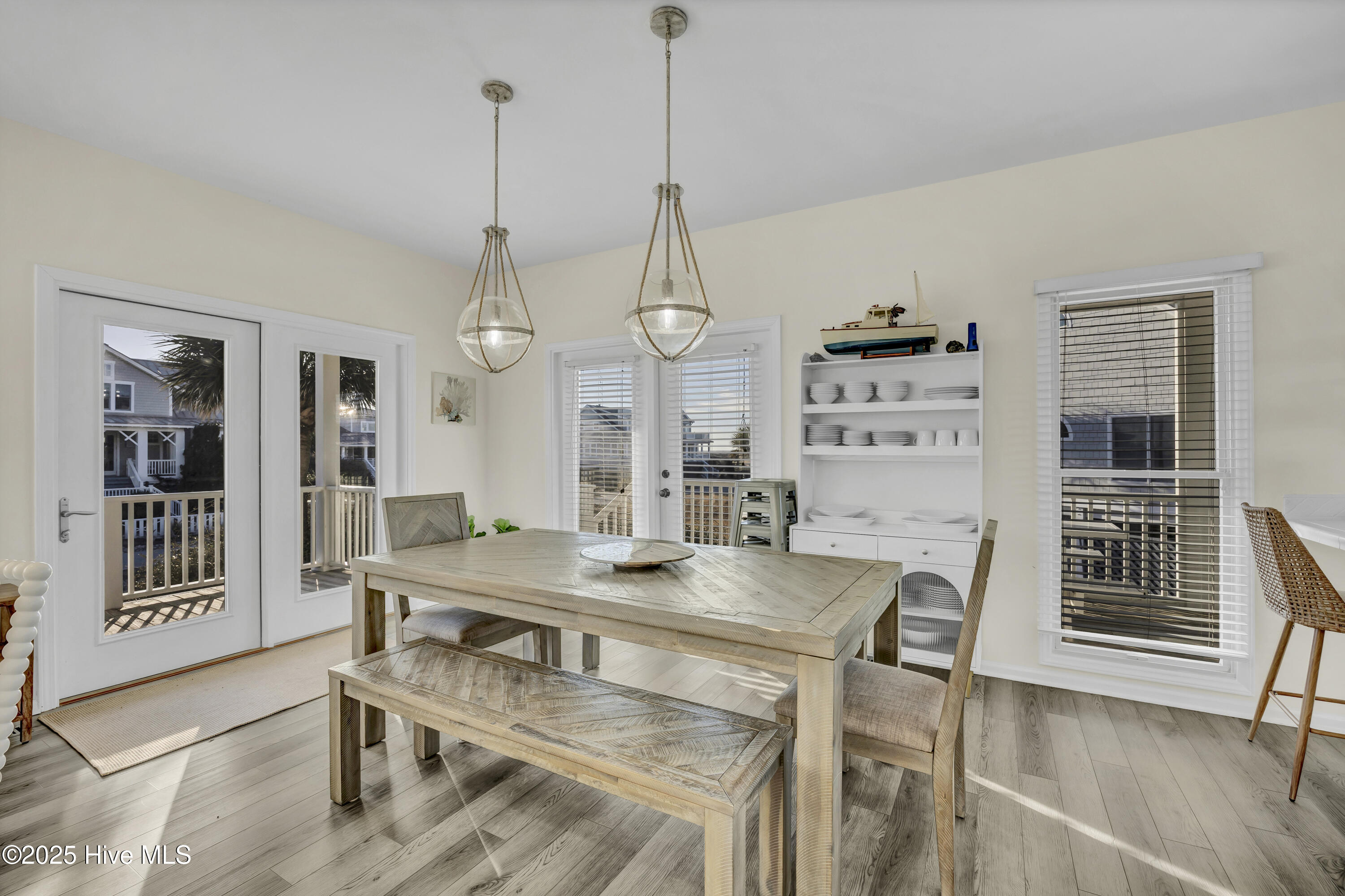 100546577 | Photo 15