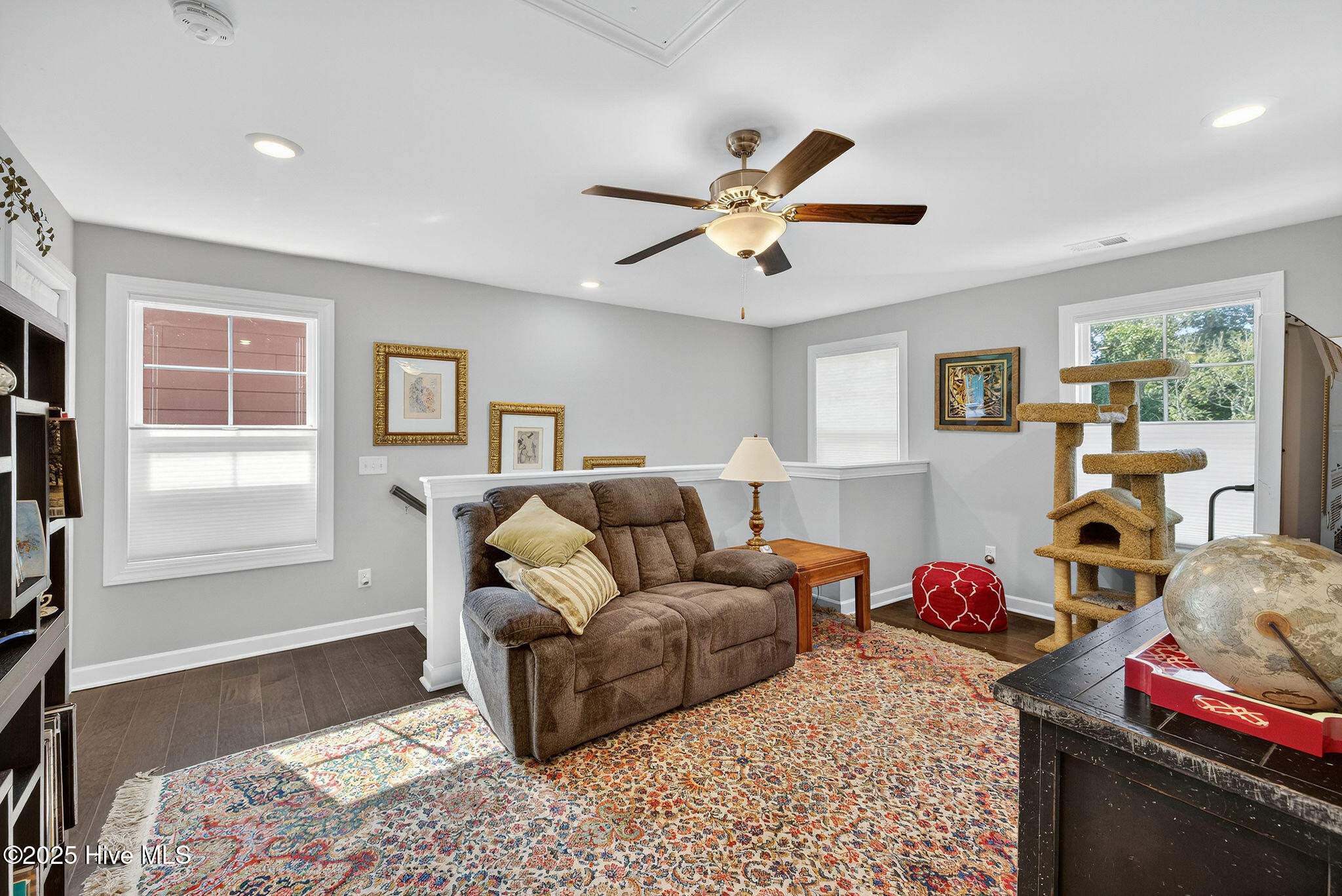 100529833 | Photo 32