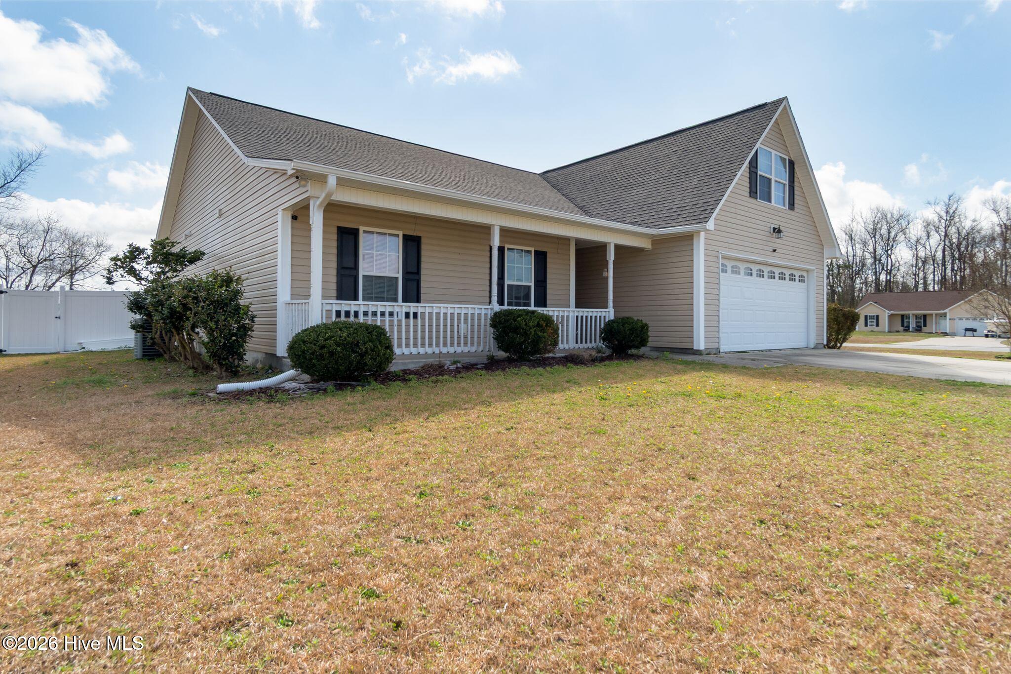 200 Chandler Simpson Court, Beulaville, NC 28518 – photo 4: 200 Chandler Simpson-4