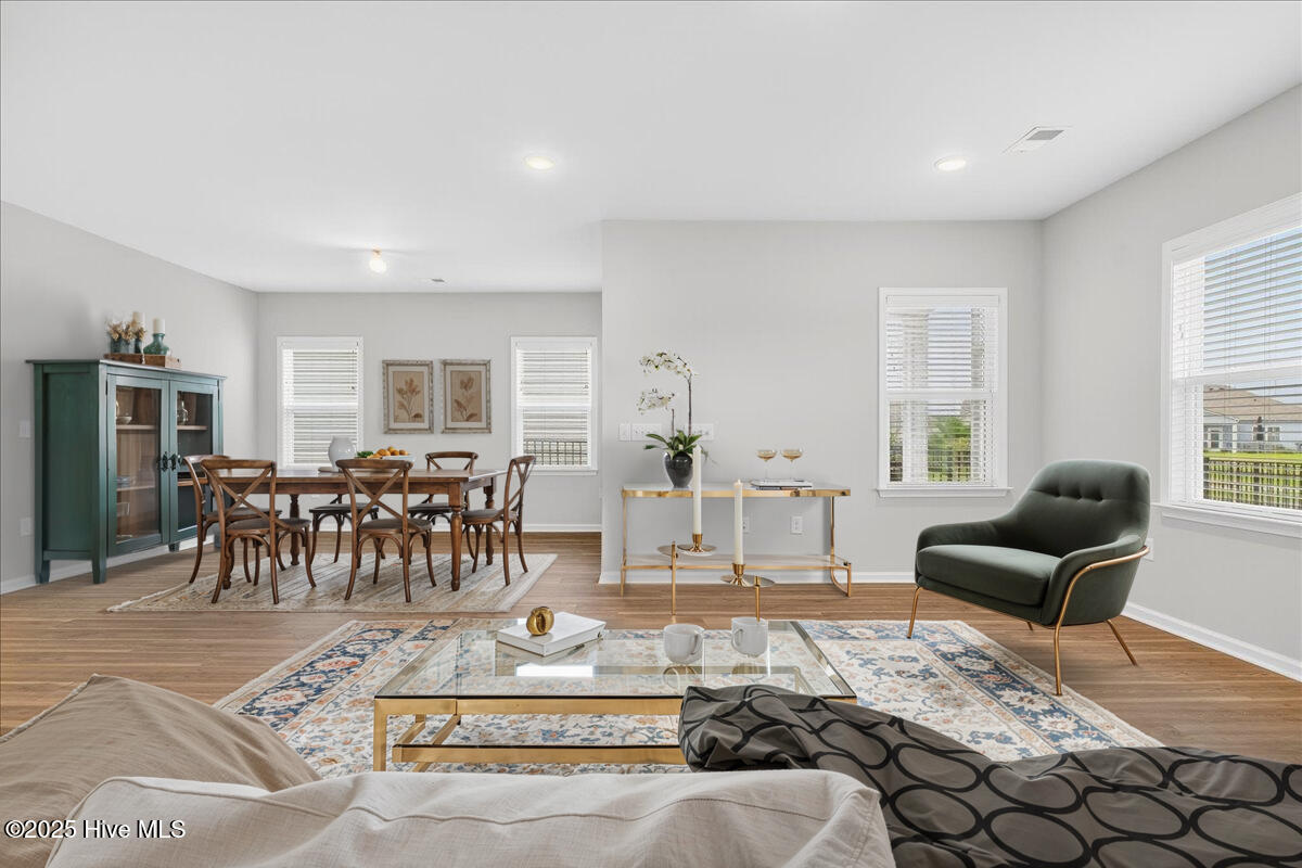 100522416 | Photo 11