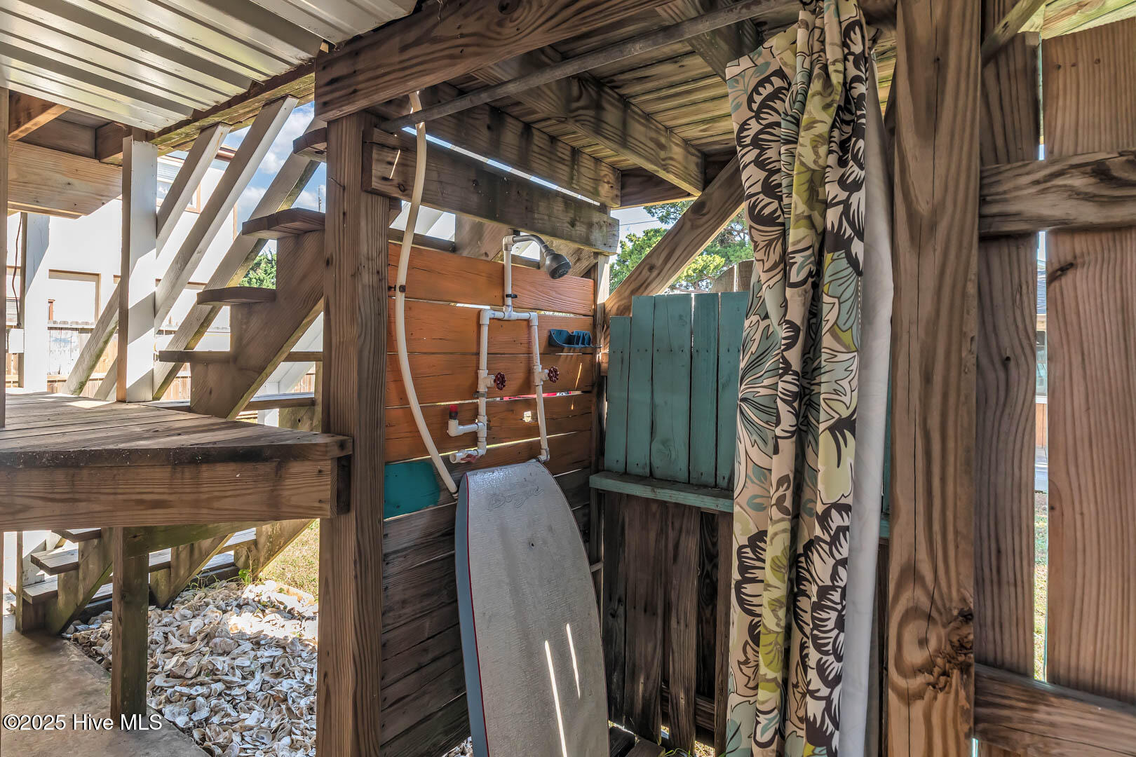 100538071 | Photo 53