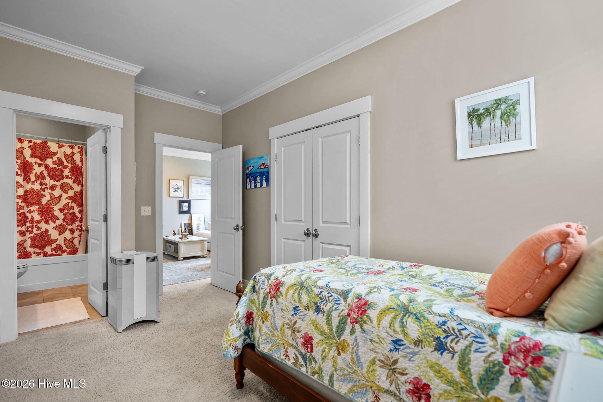 100547967 | Photo 34