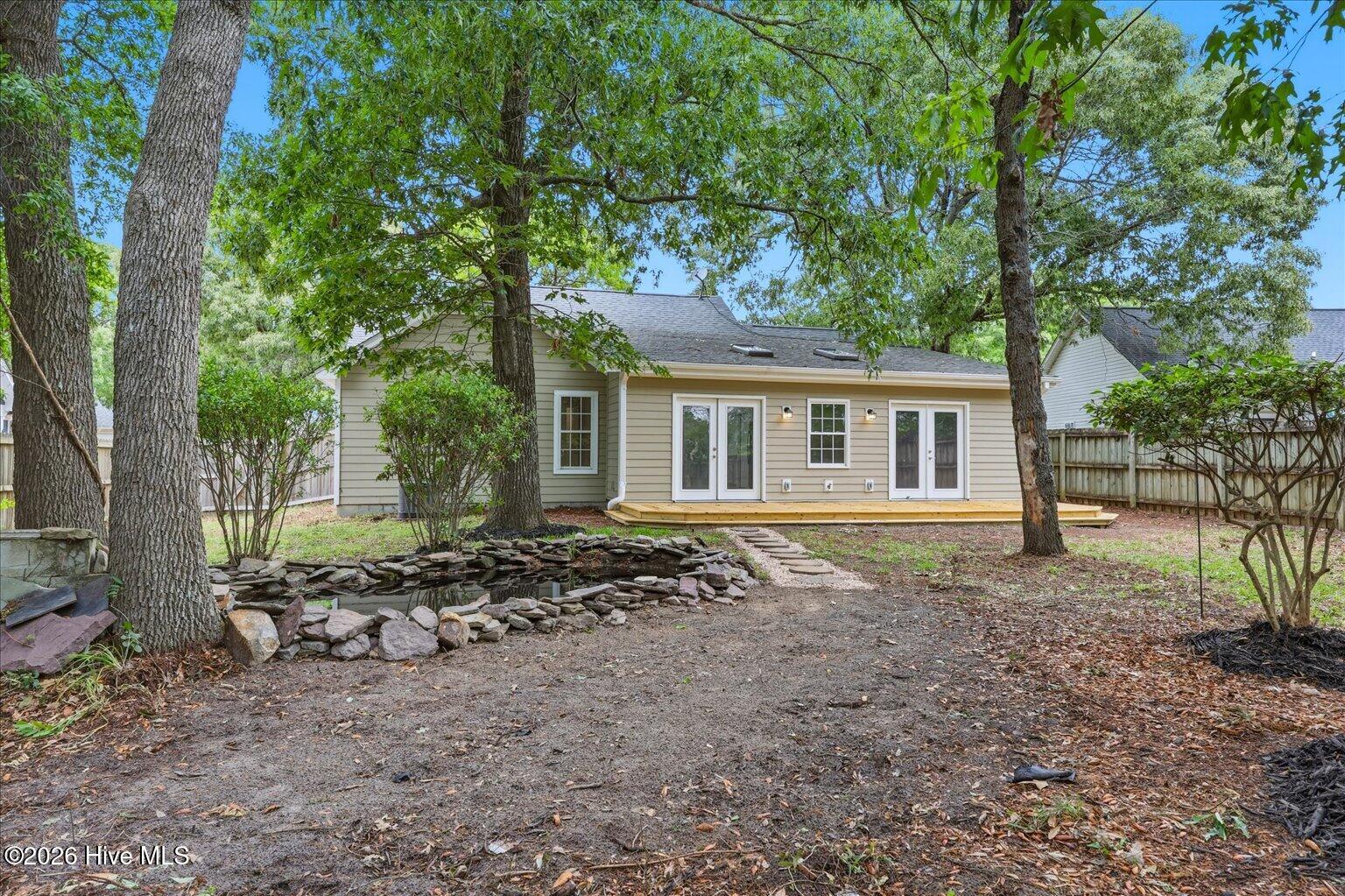 100570357 | Photo 38