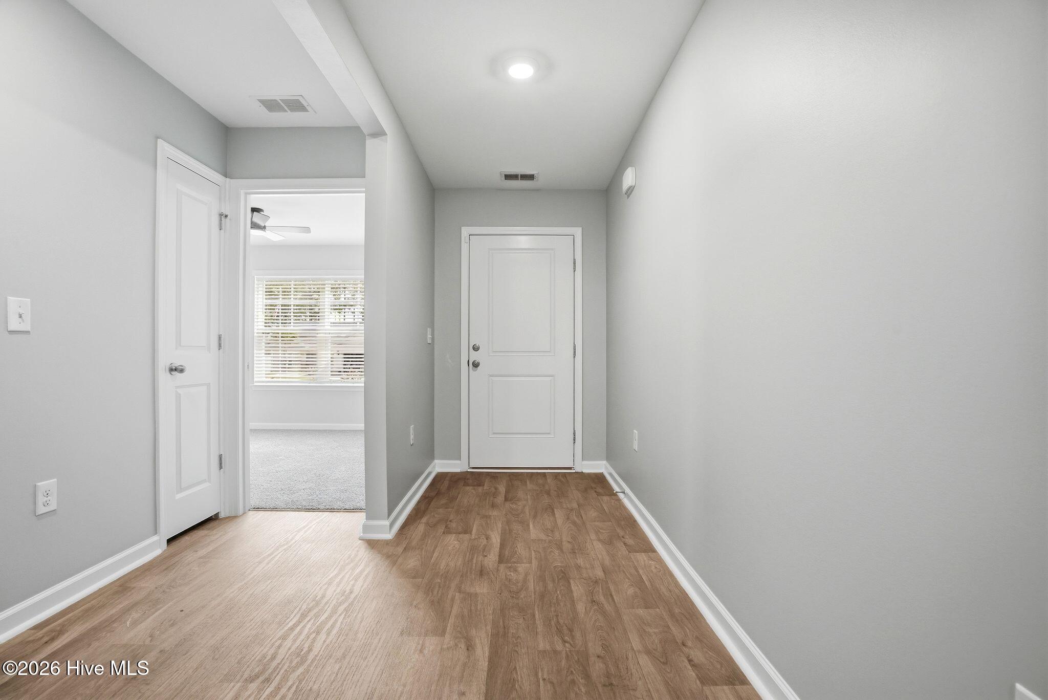 100558624 | Photo 11