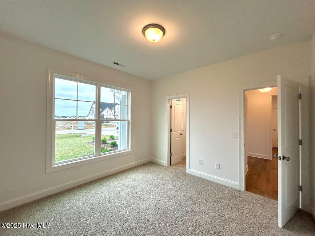 100510036 | Photo 14