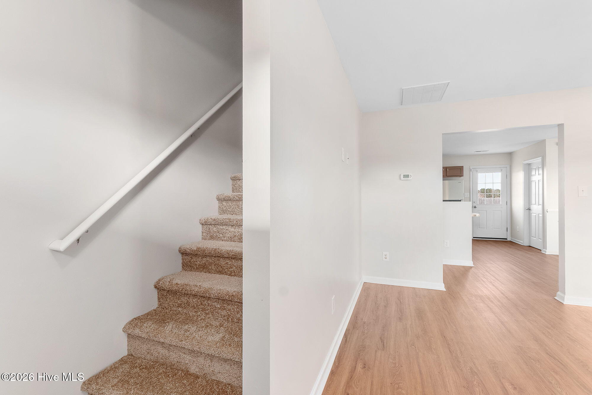 100569536 | Photo 16