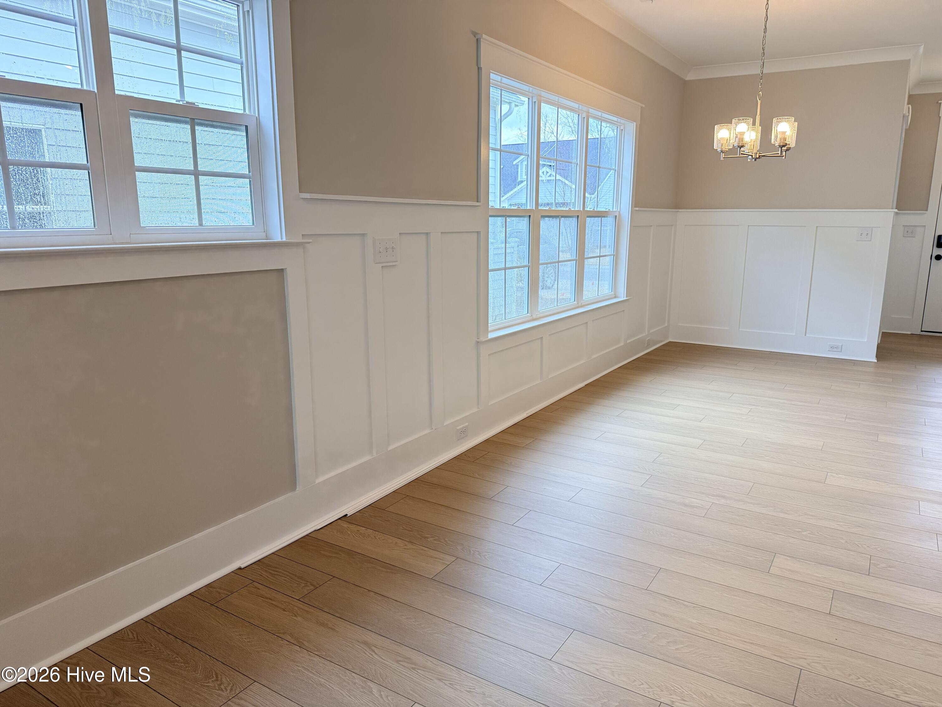 100553977 | Photo 24