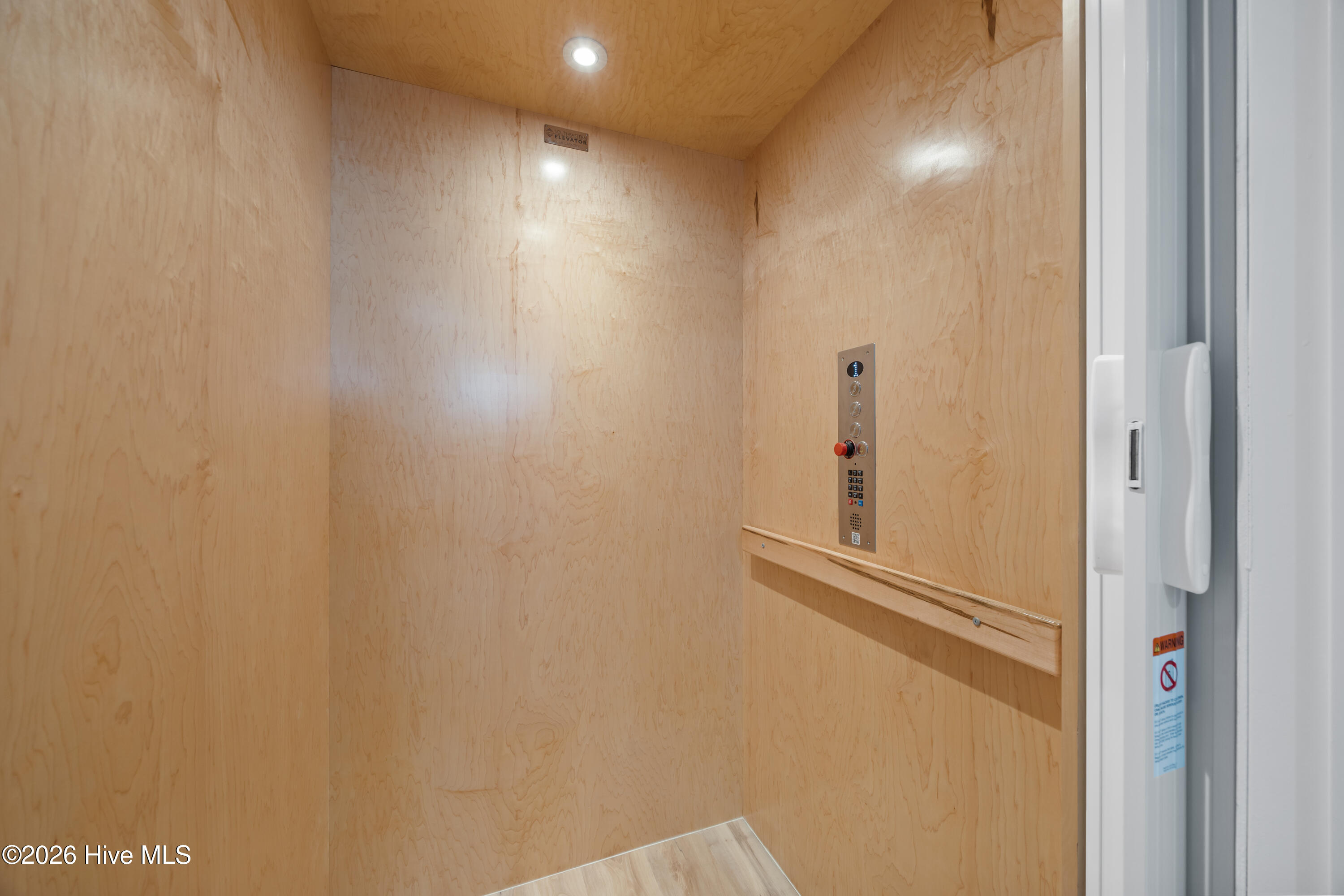 104 E Seaview Drive, Emerald Isle, NC, 28594