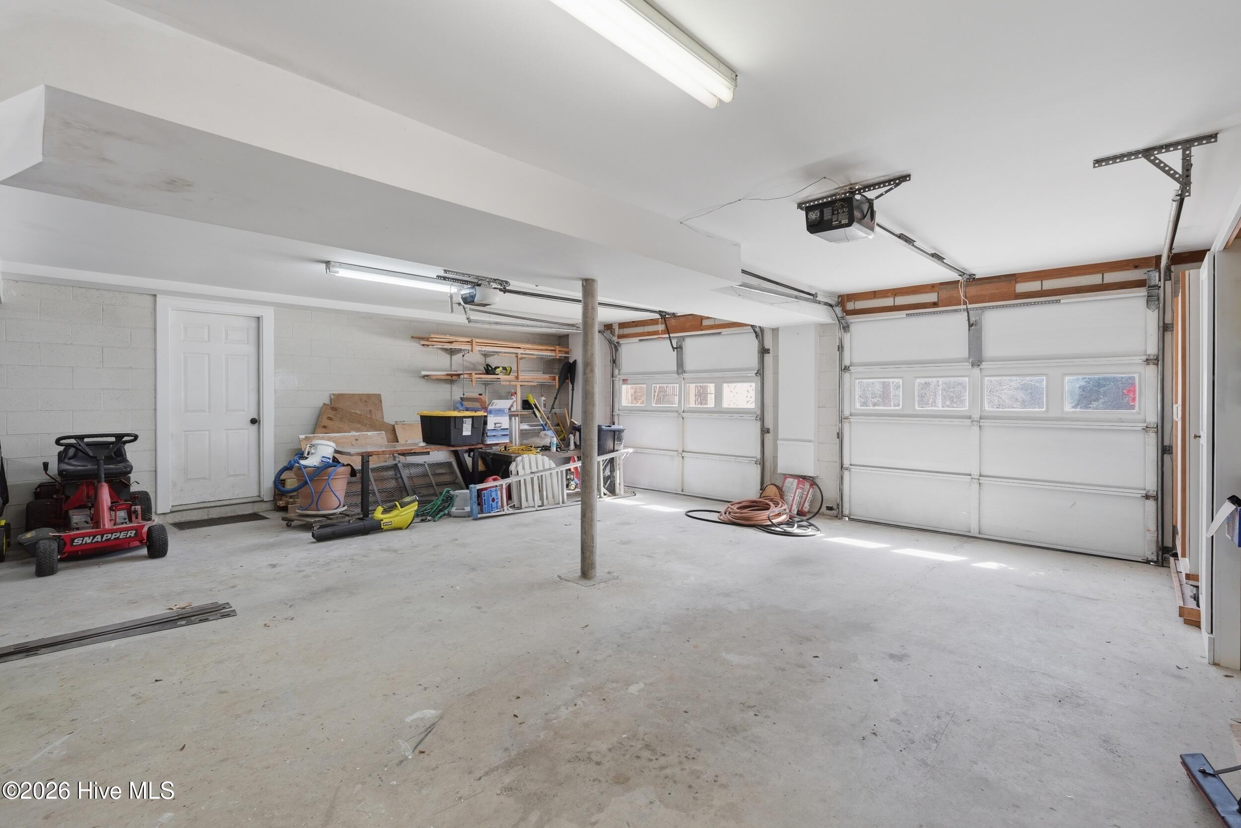 100559694 | Photo 41