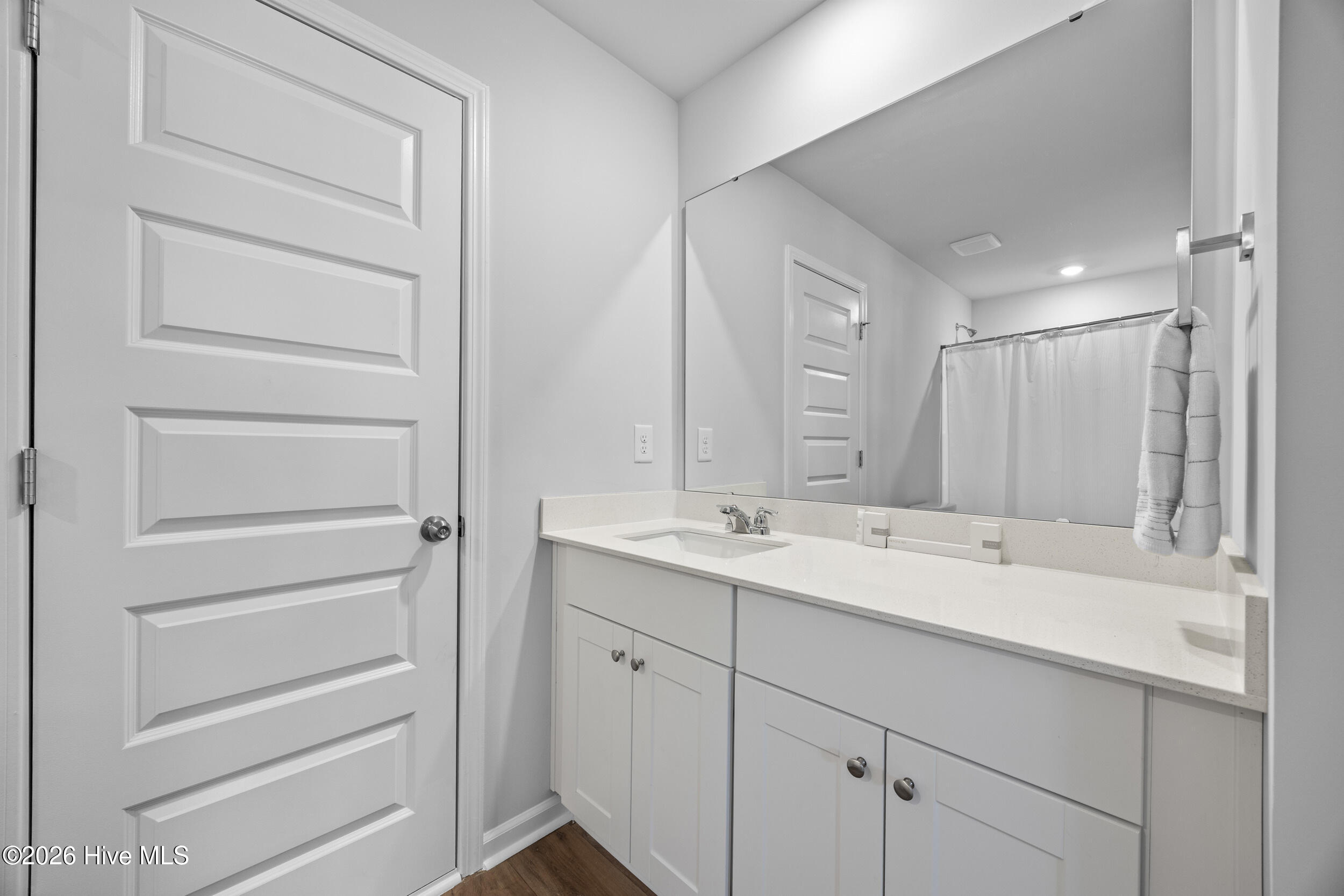 100554337 | Photo 34