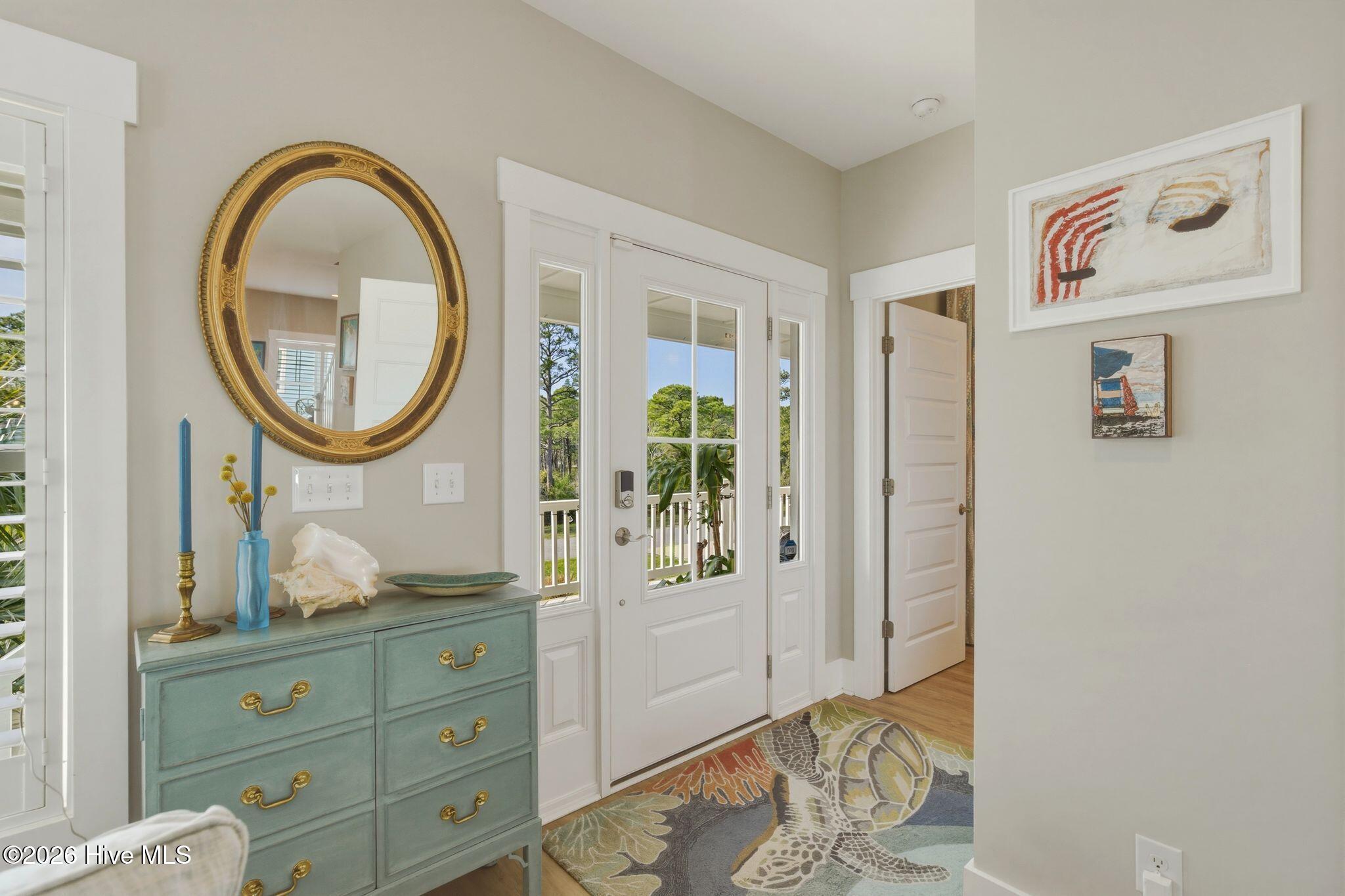 100562049 | Photo 10