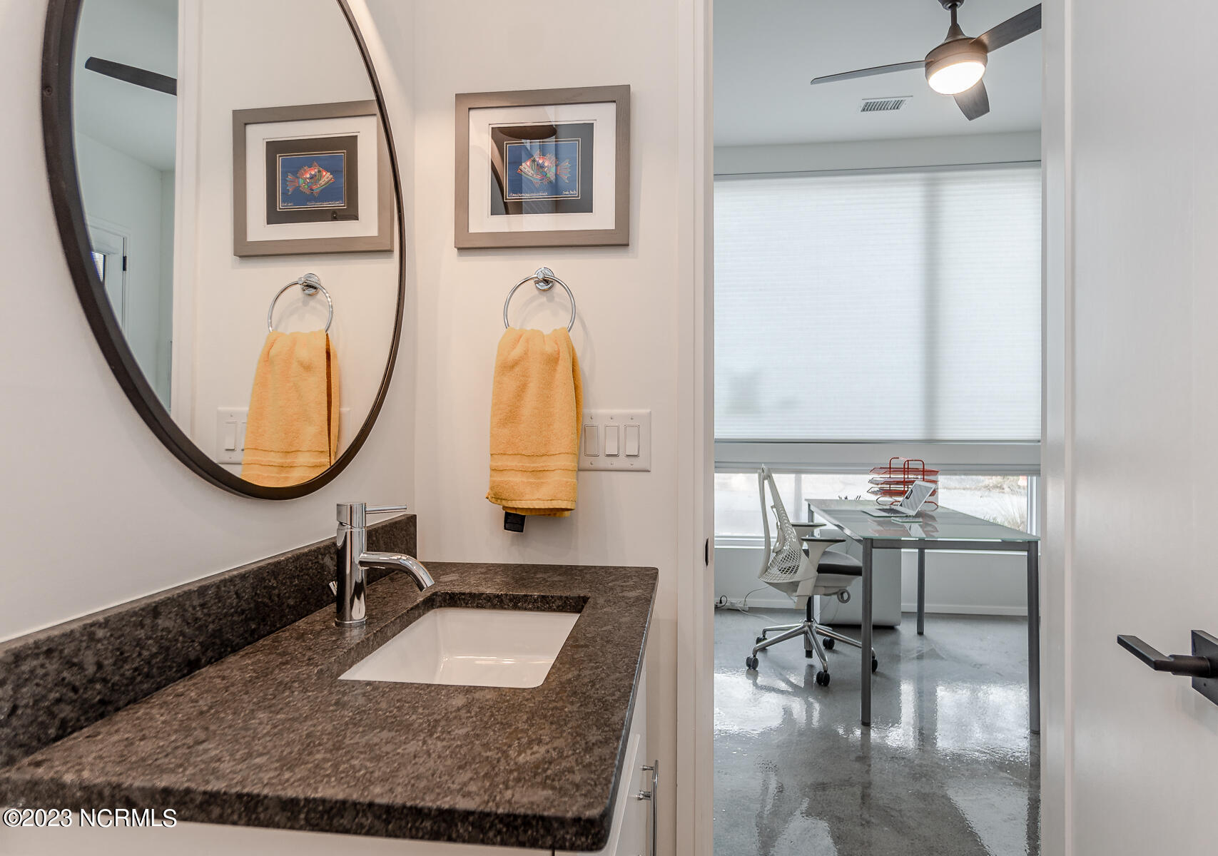 100552304 | Photo 24