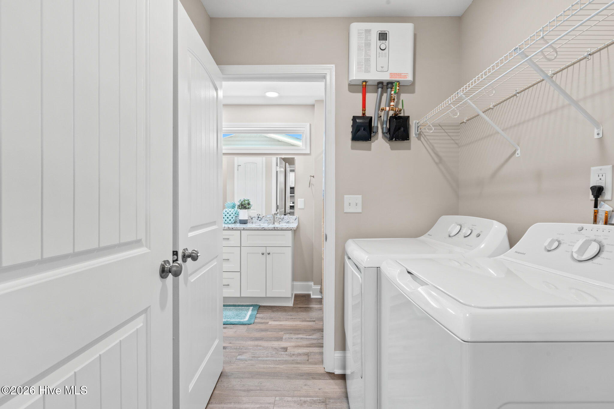 100564601 | Photo 34