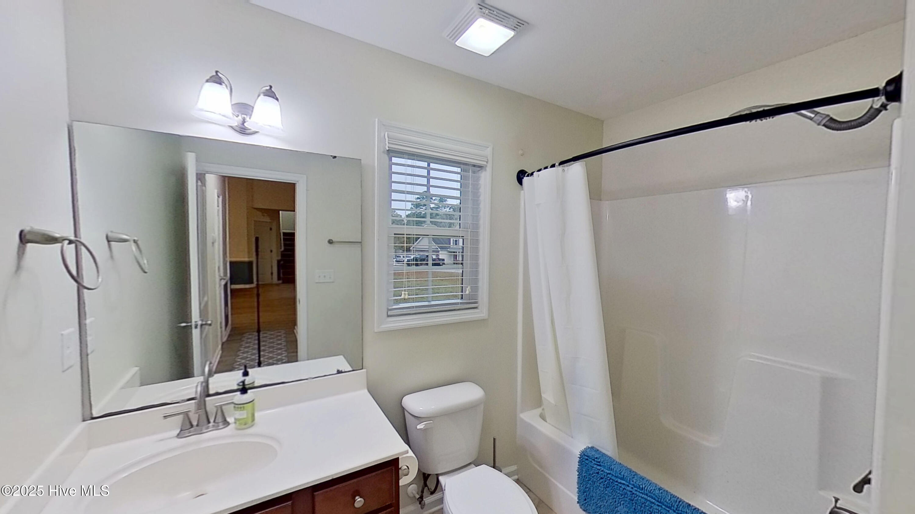 100543578 | Photo 14