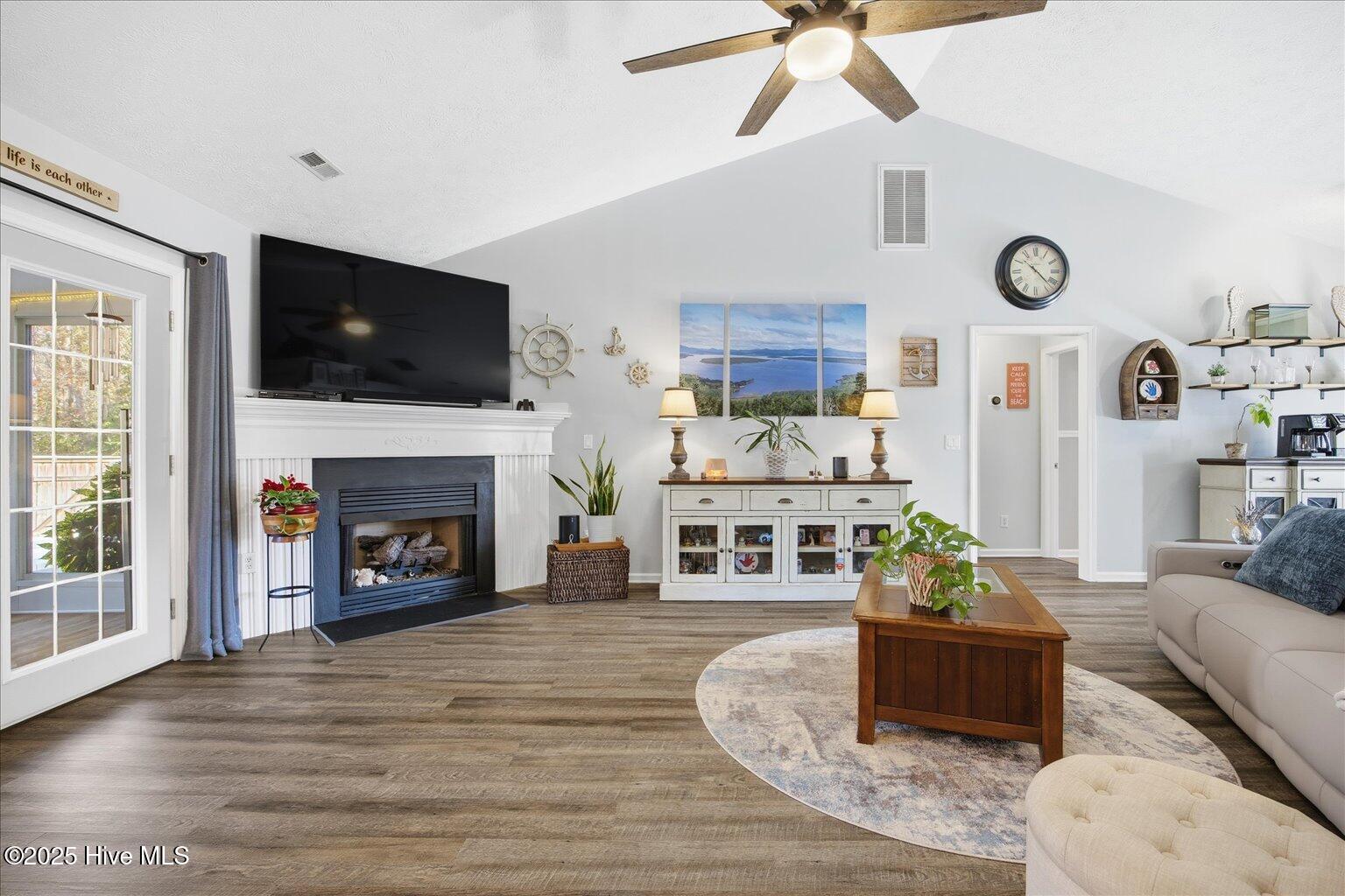 100544884 | Photo 16