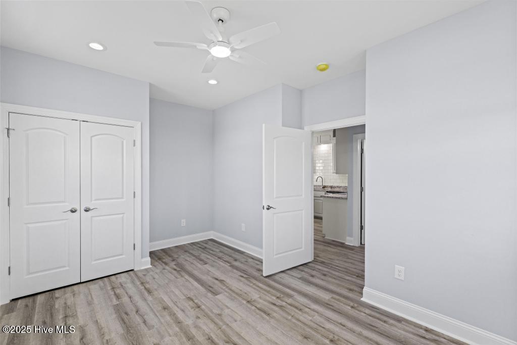 100535479 | Photo 44