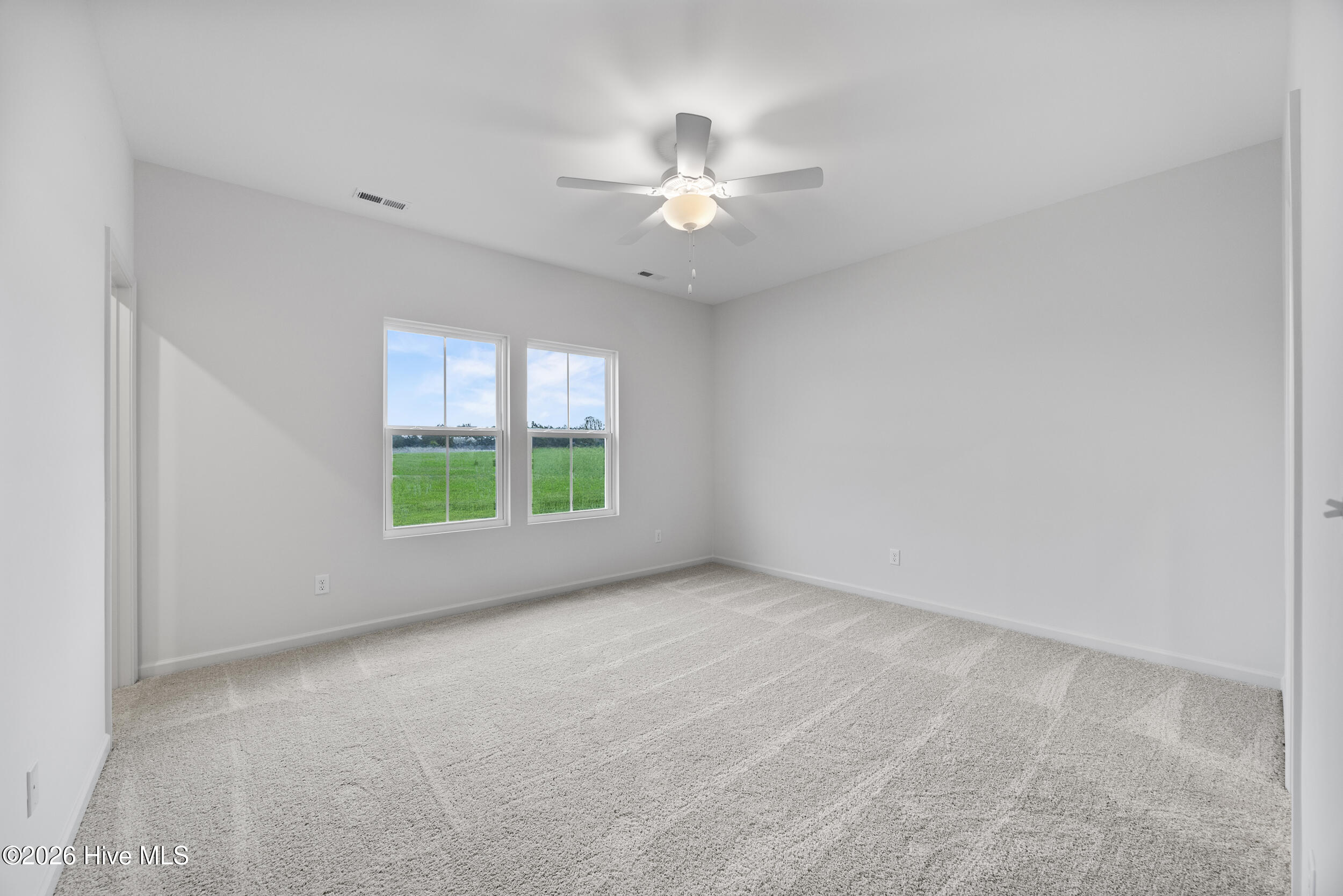 100546930 | Photo 20