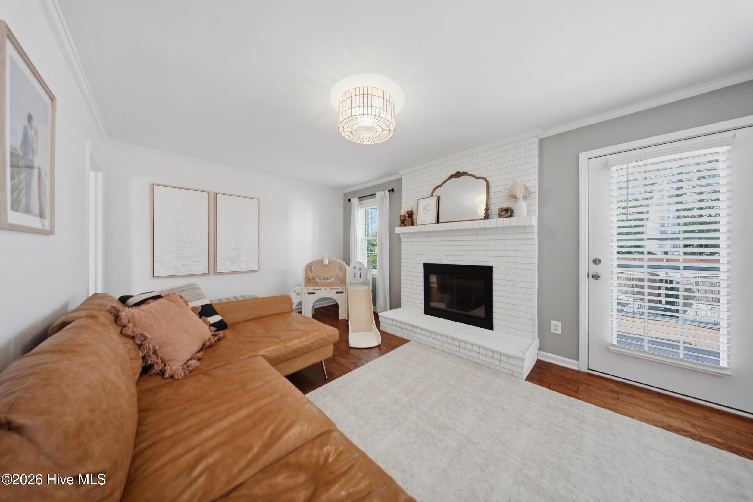 100561362 | Photo 22