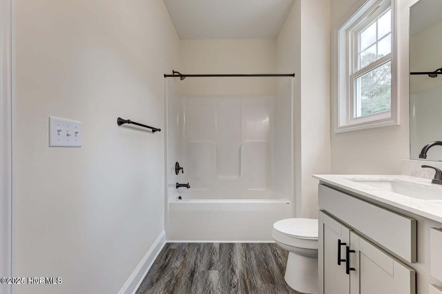 100509373 | Photo 27