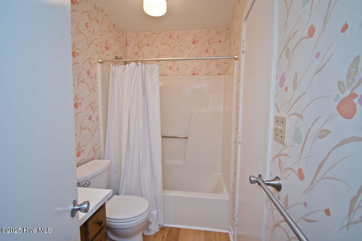 100510810 | Photo 23