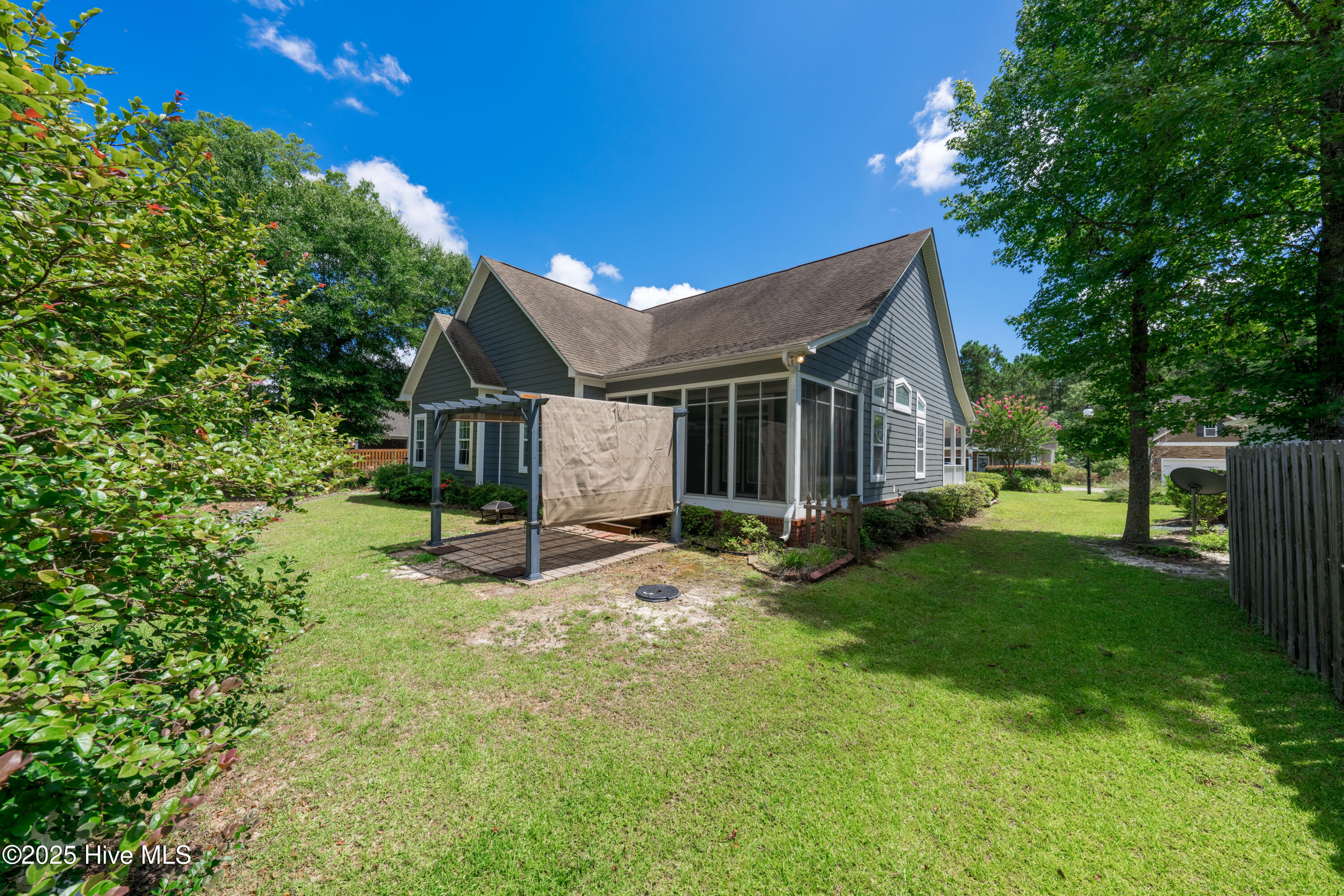 100513882 | Photo 10